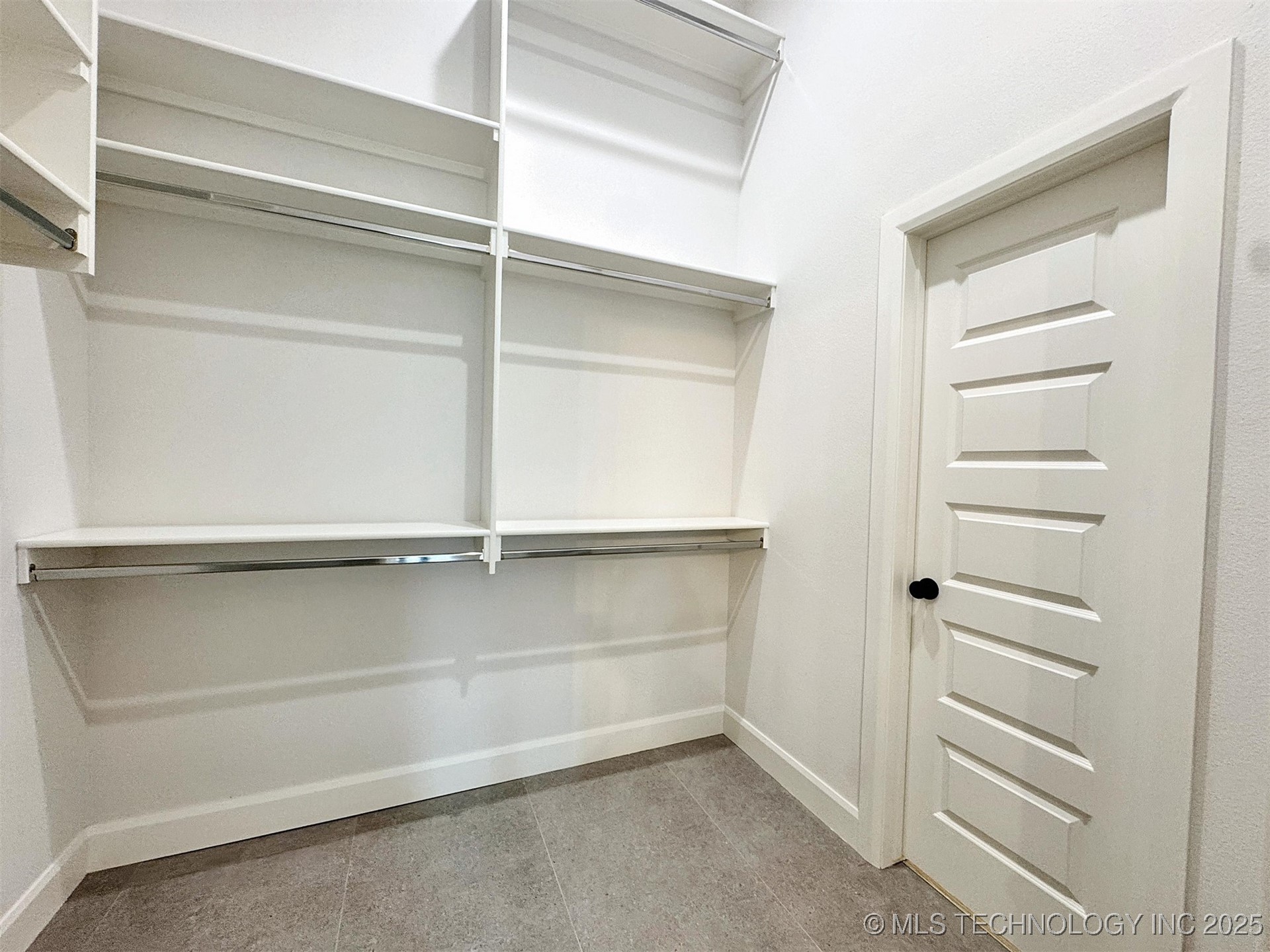 574 Woodlands Drive Property Photo 37