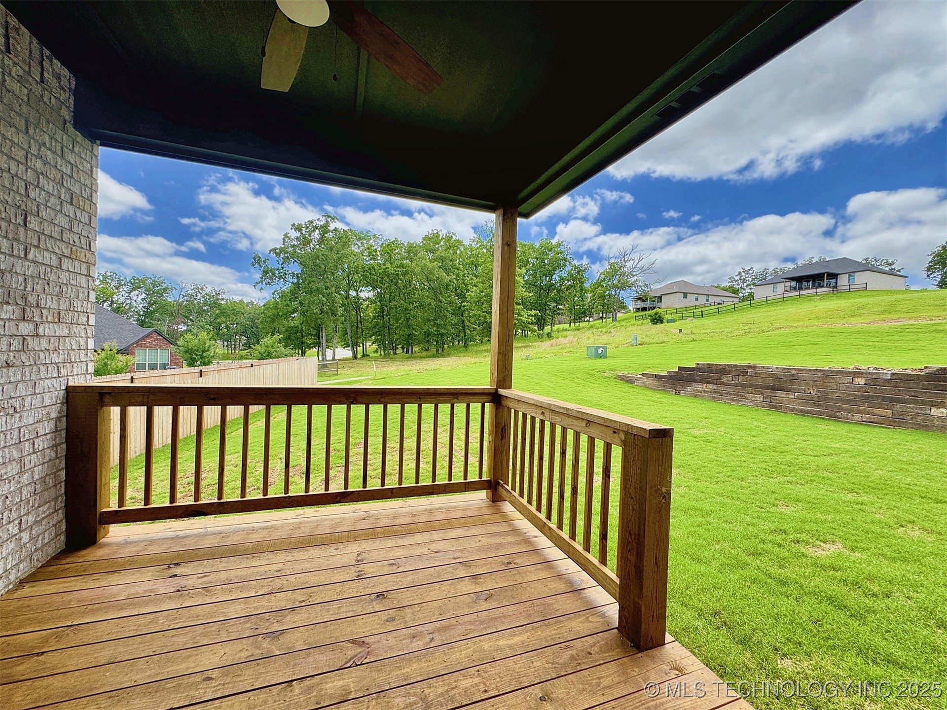 574 Woodlands Drive Property Photo 38