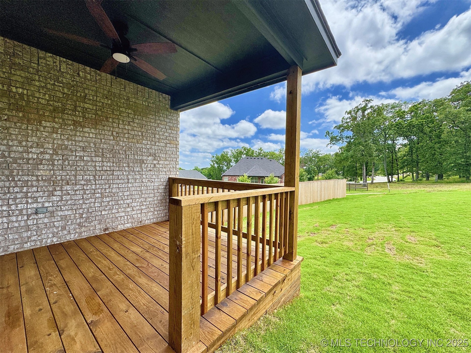 574 Woodlands Drive Property Photo 39