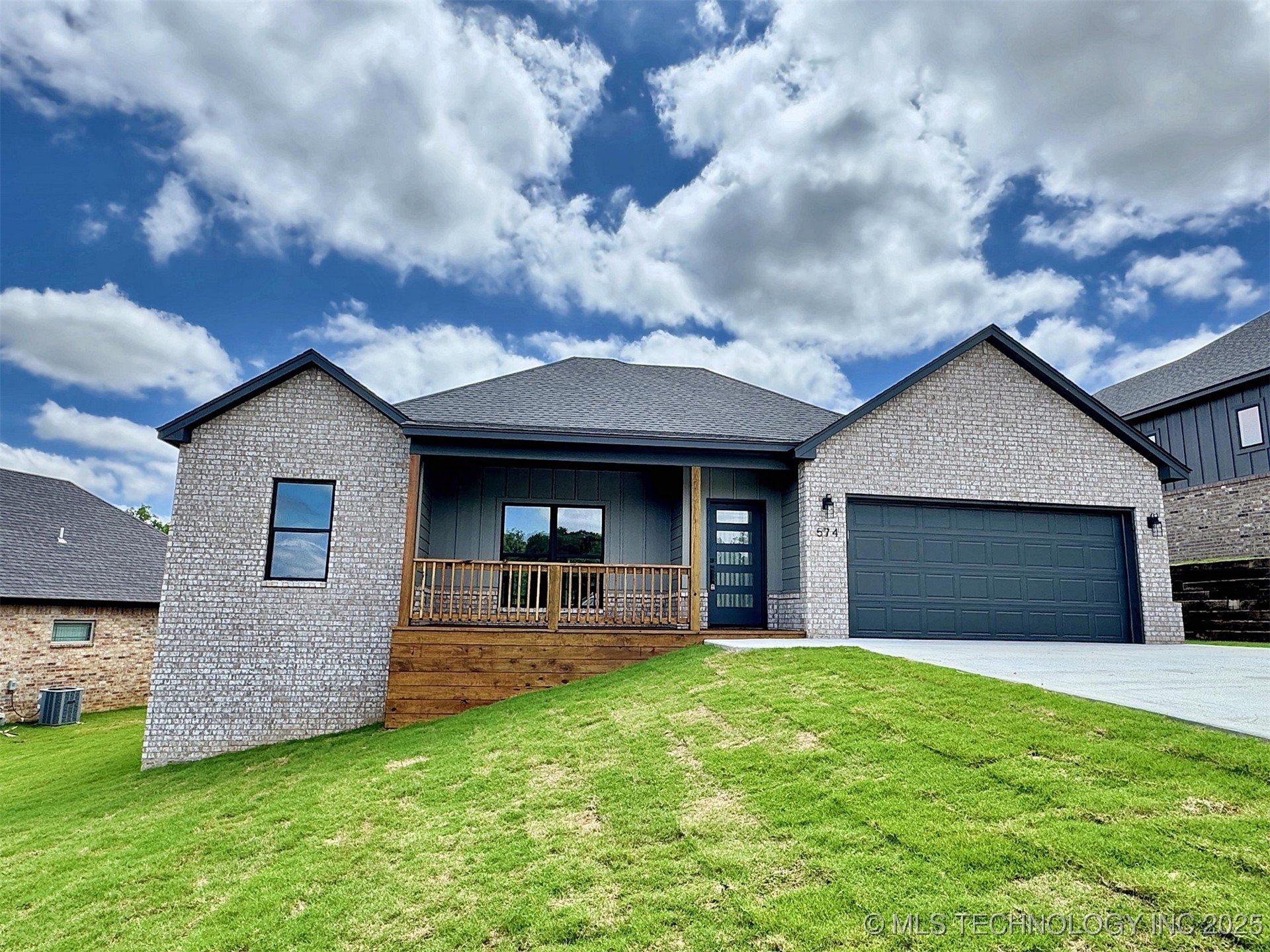 574 Woodlands Drive Property Photo 41