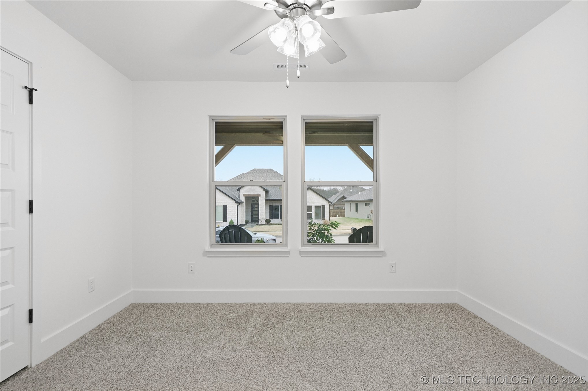 2048 E 129th Place S Property Photo 5