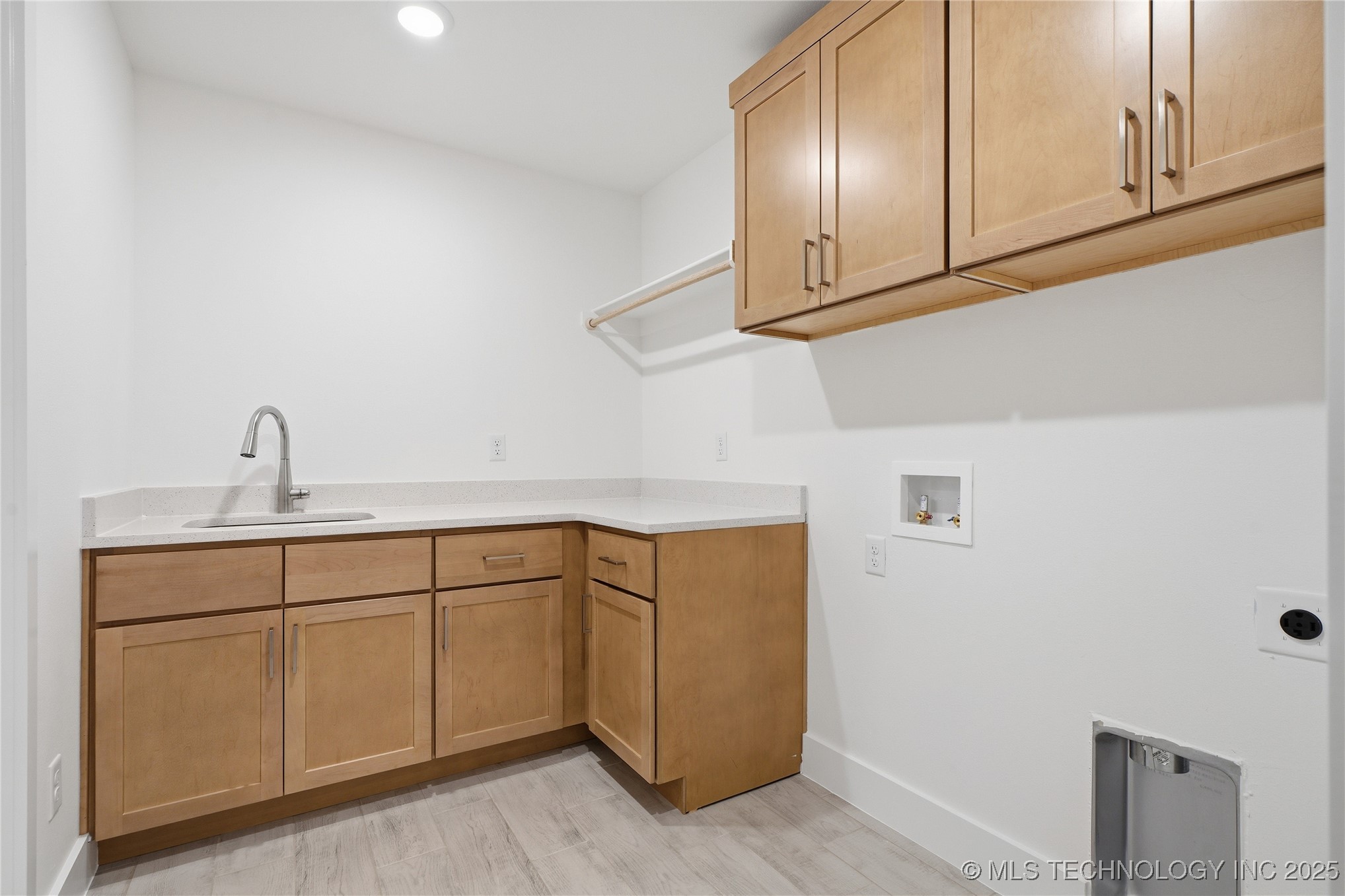 2048 E 129th Place S Property Photo 32