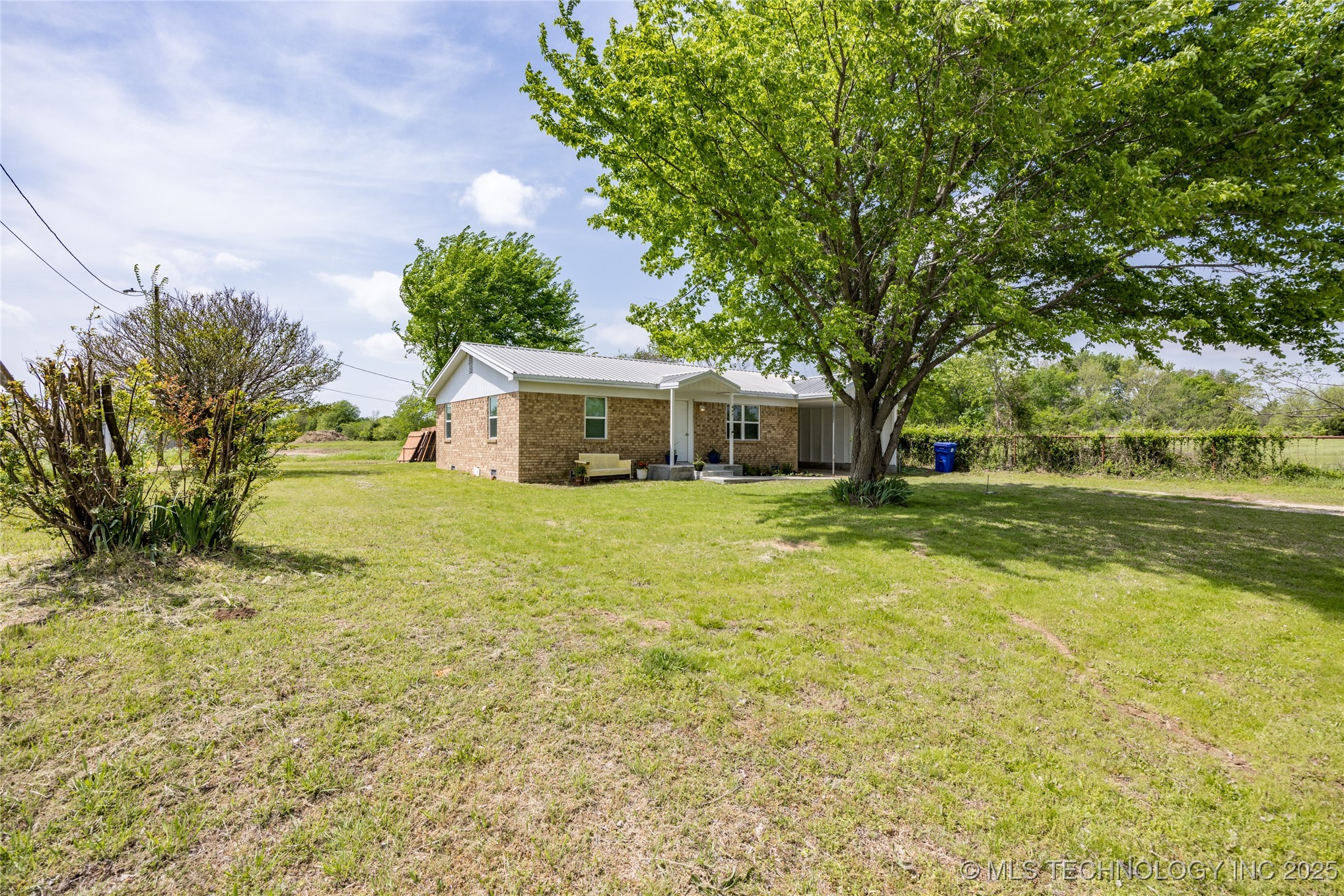 647 Sawmill Road Property Photo 5