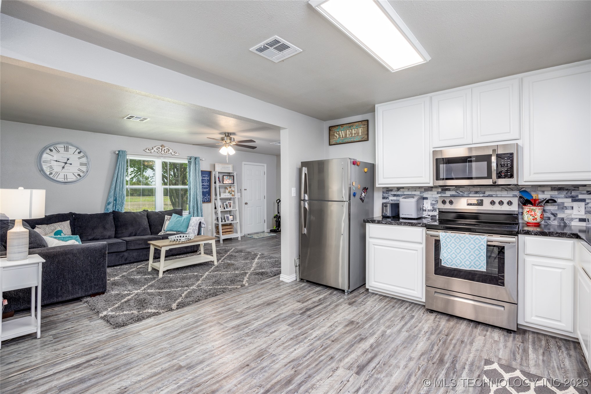 647 Sawmill Road Property Photo 12