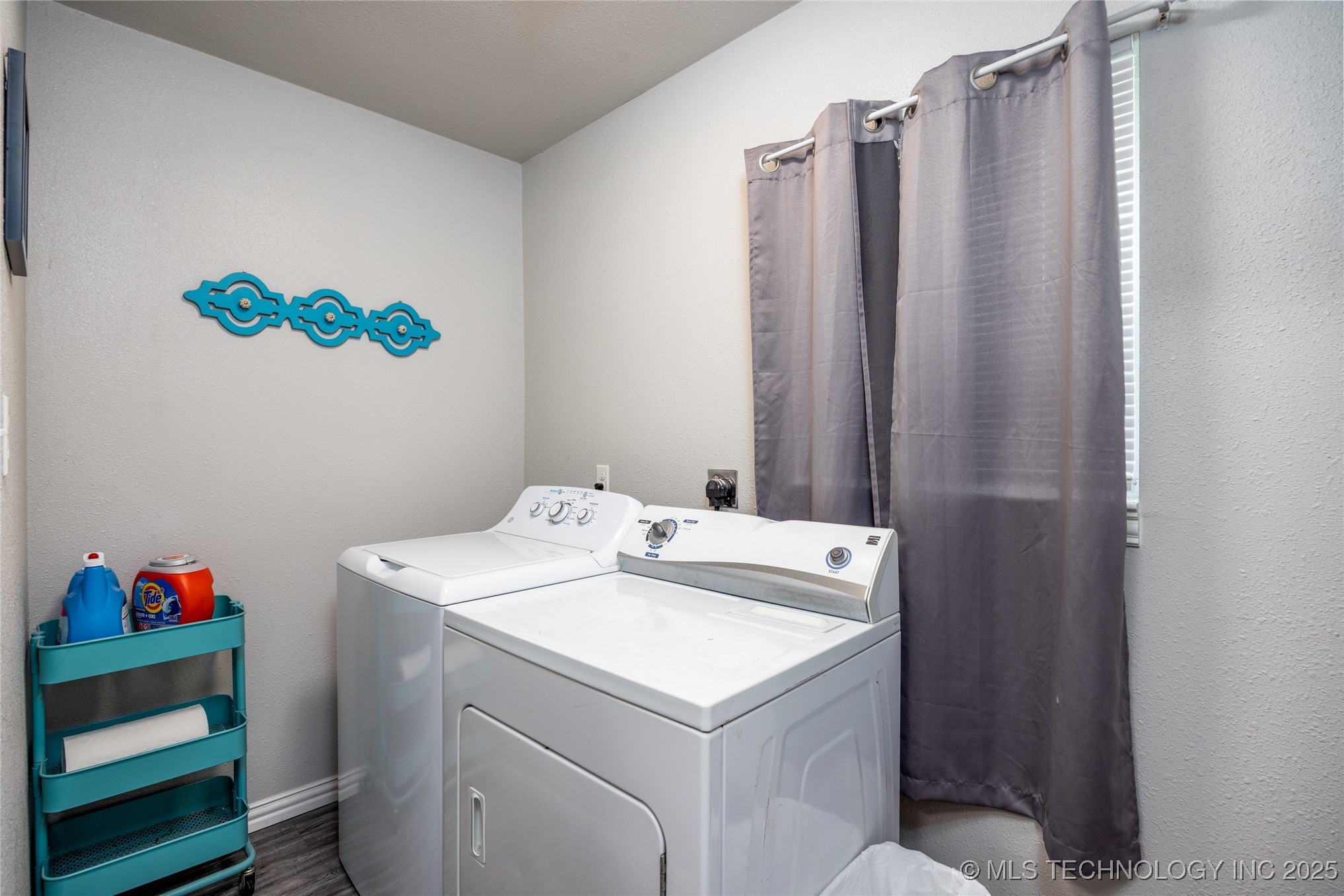 647 Sawmill Road Property Photo 14