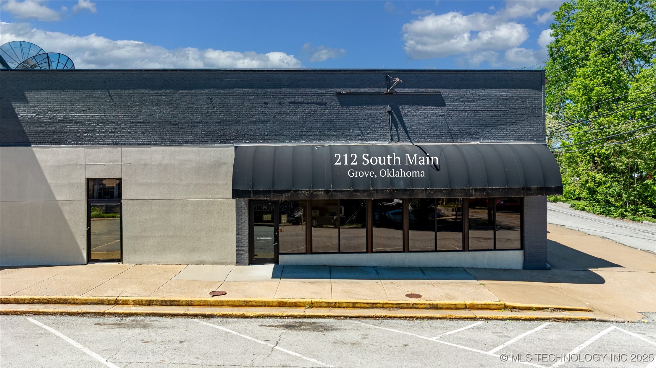 212 S Main Street Property Photo 13