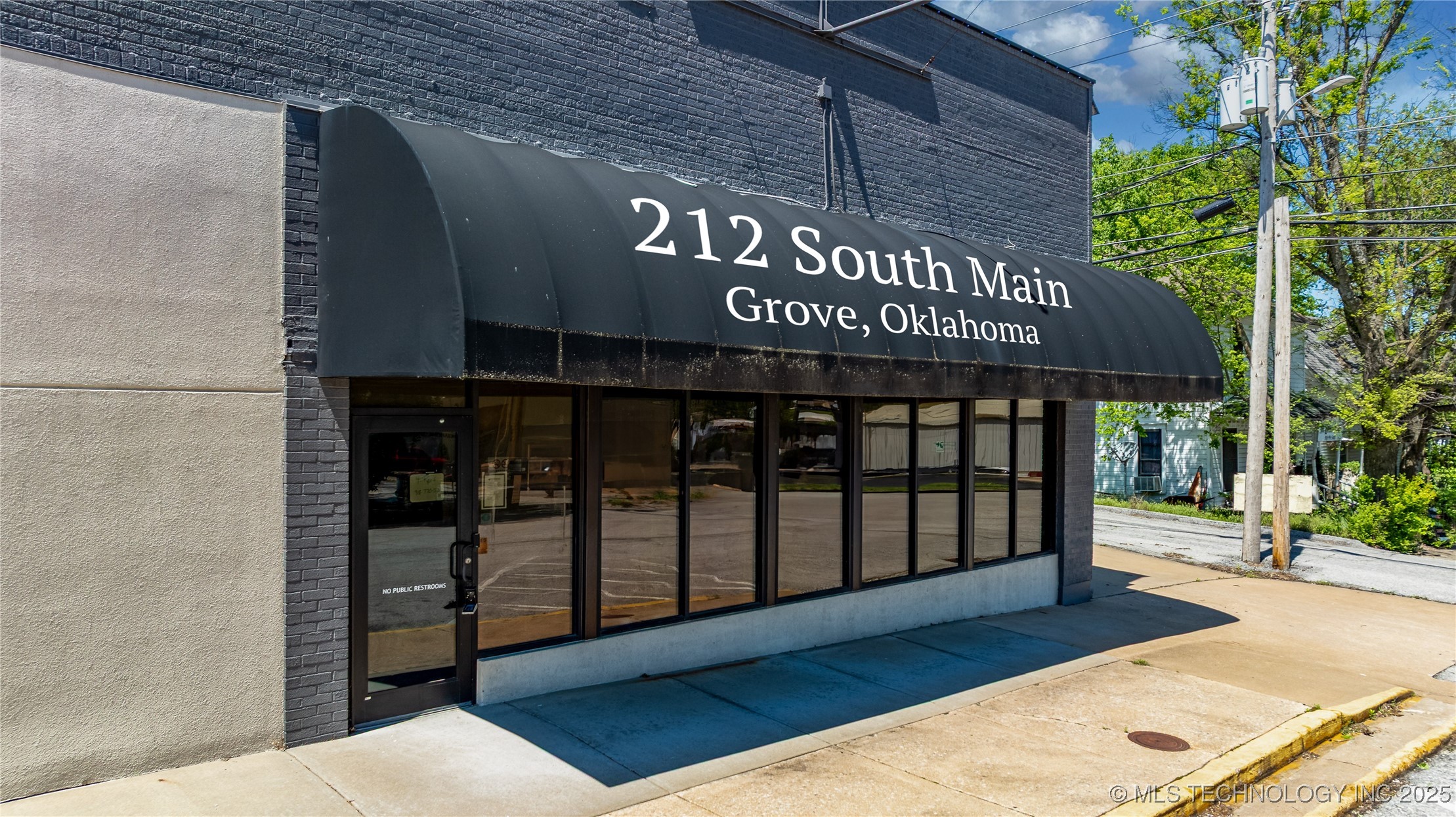 212 S Main Street Property Photo 14