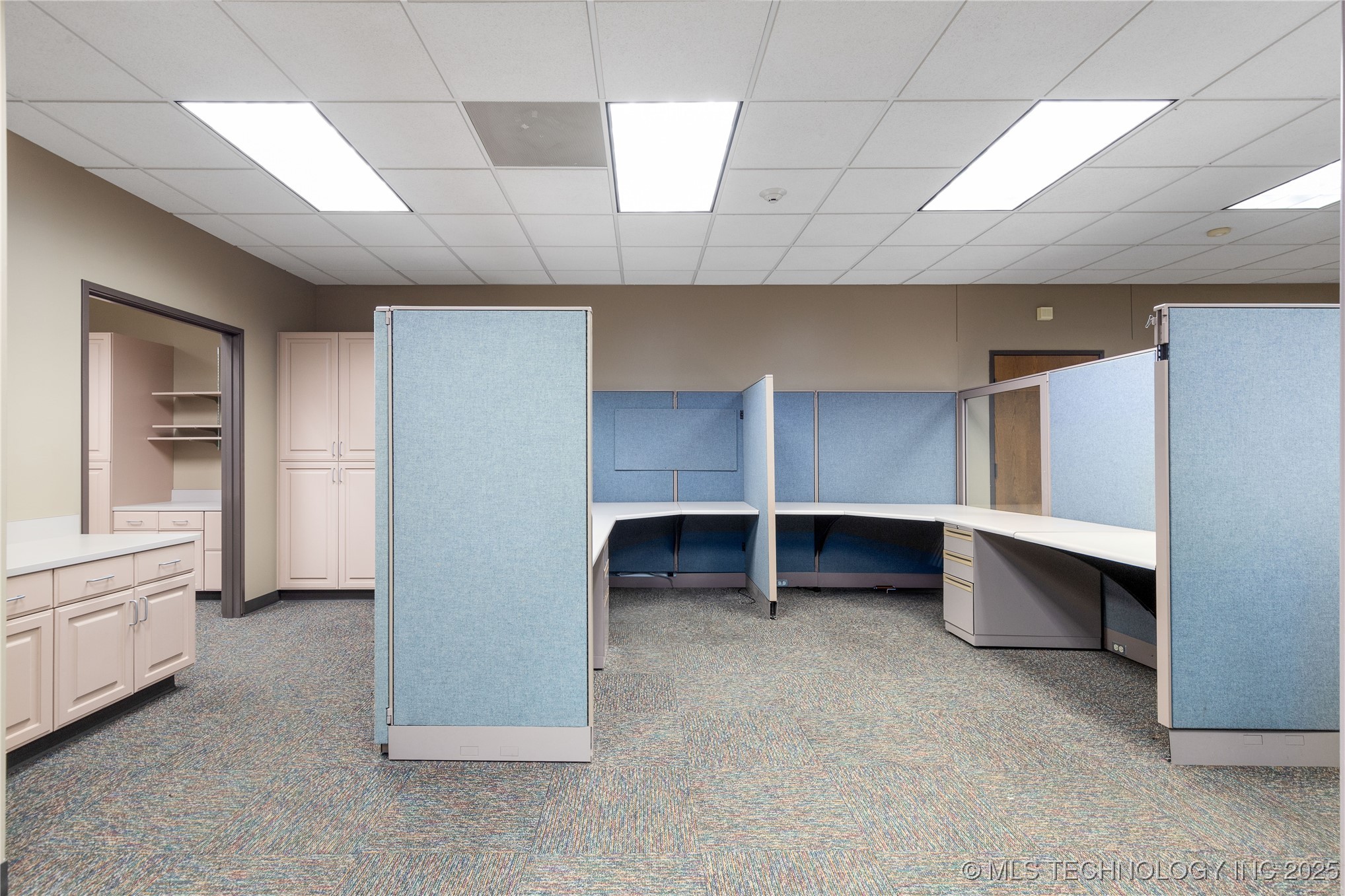 212 S Main Street Property Photo 27