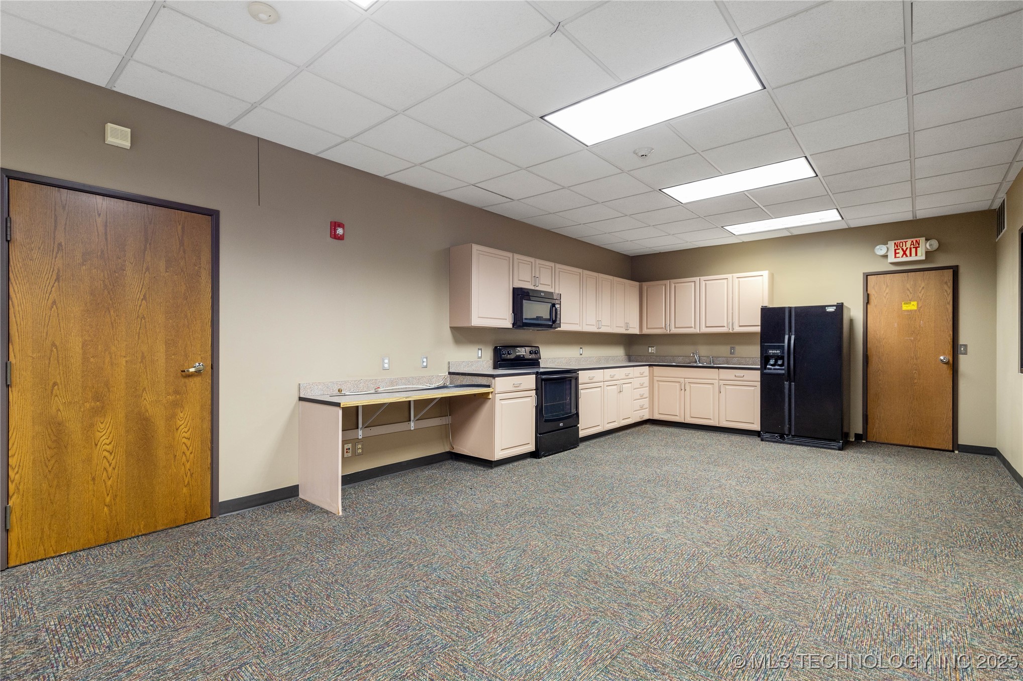 212 S Main Street Property Photo 28