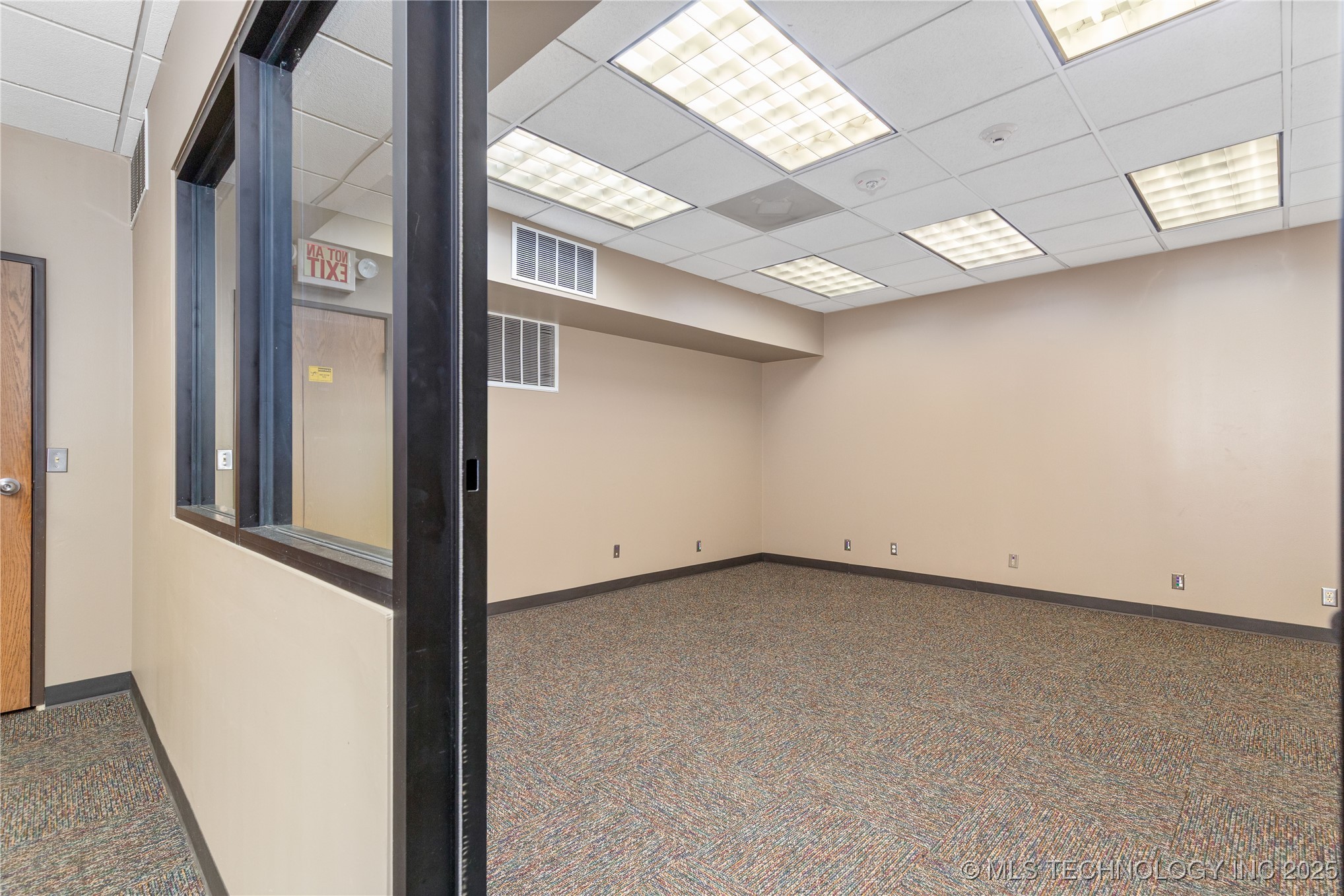 212 S Main Street Property Photo 33