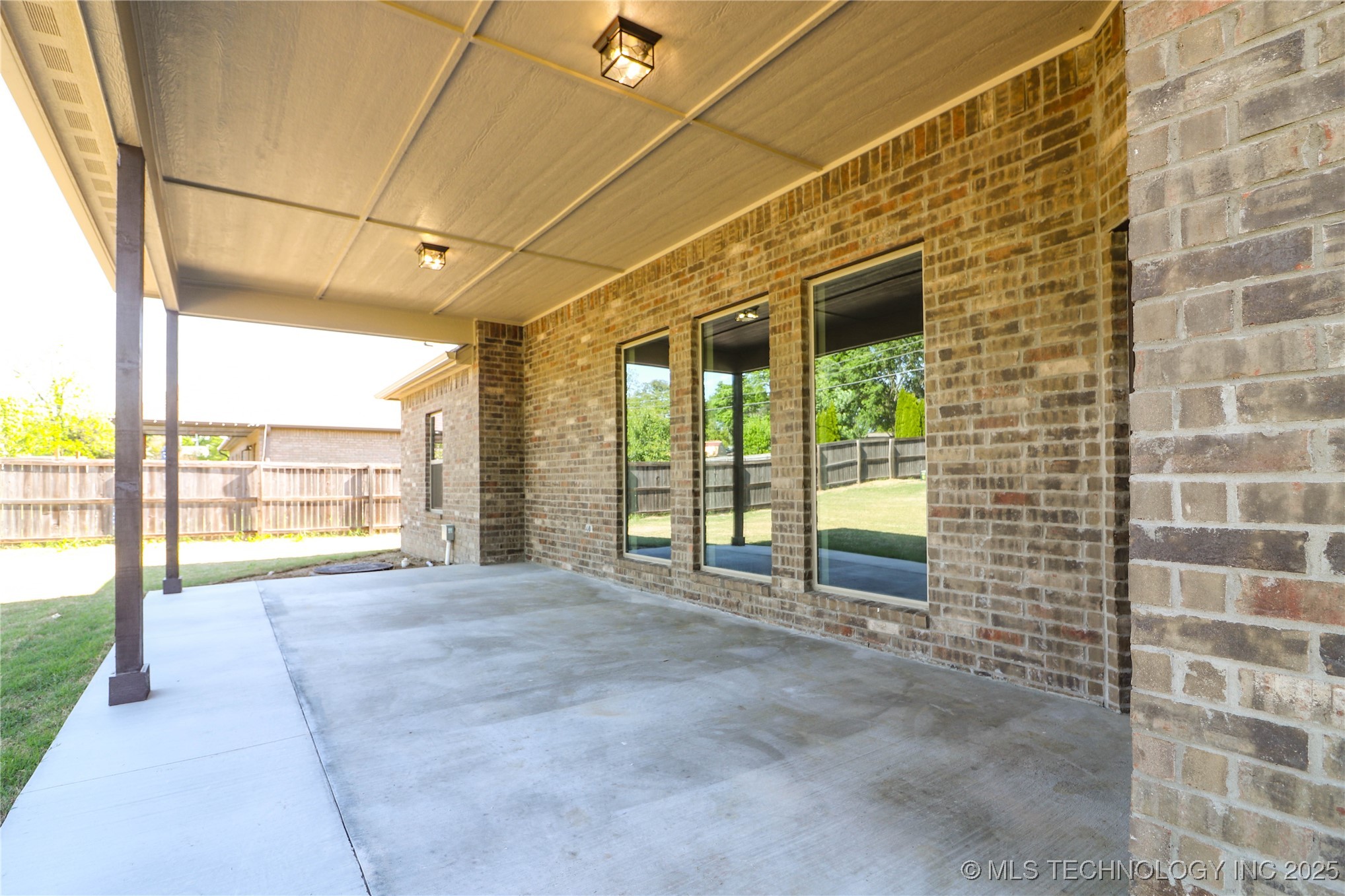 1440 Mabelle Drive Property Photo 37