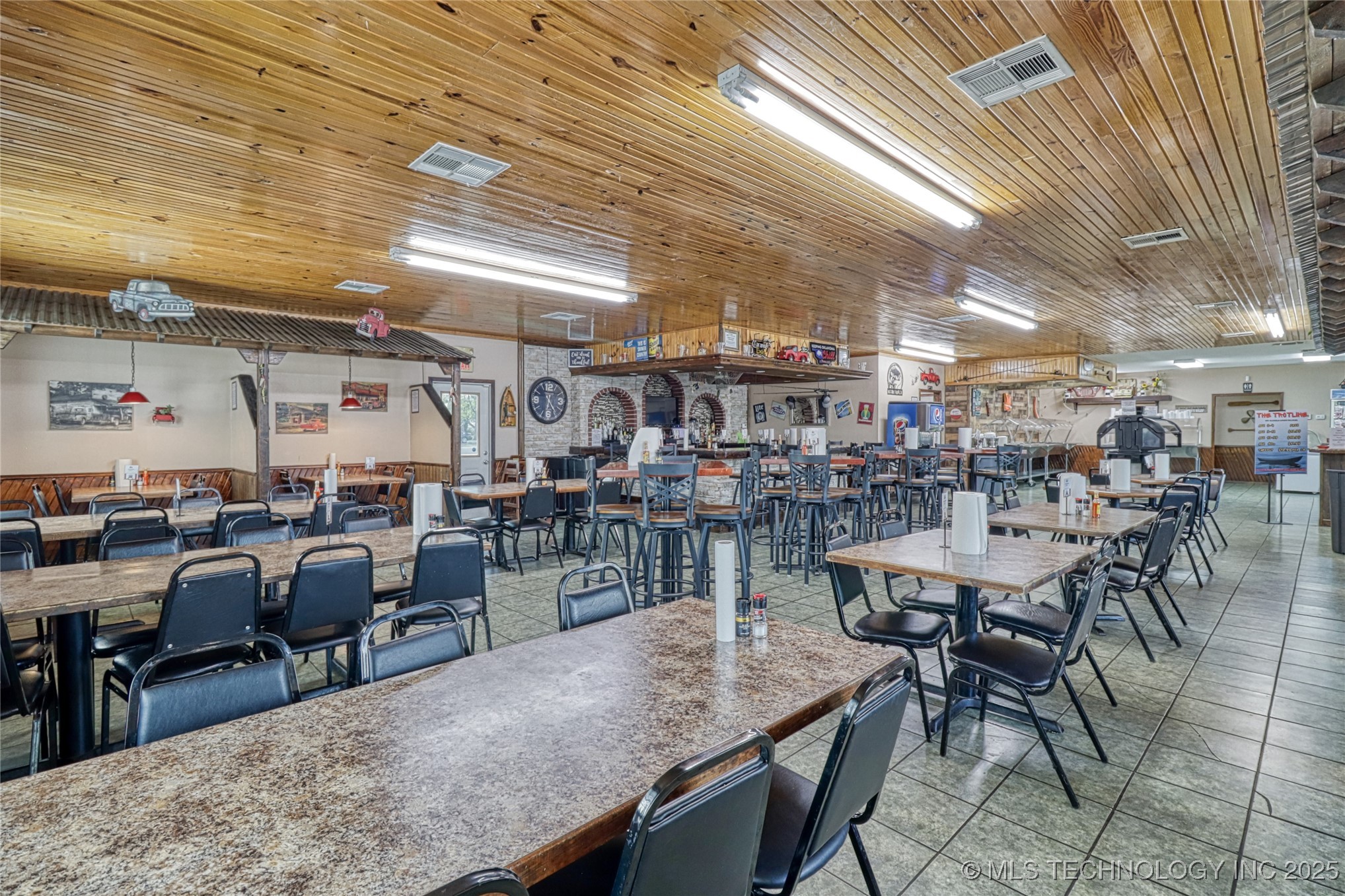 907 S Broadway Property Photo 10