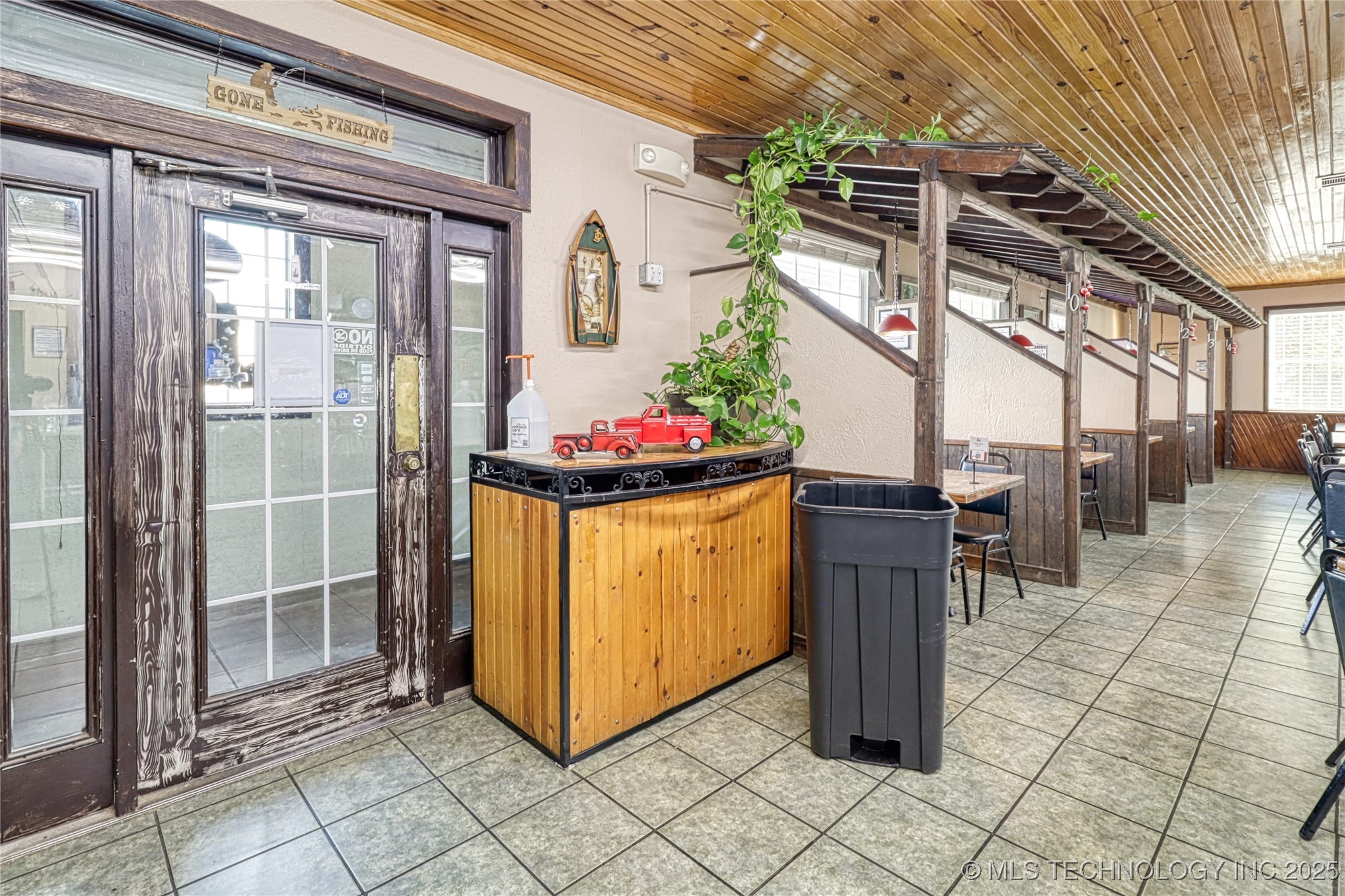 907 S Broadway Property Photo 16