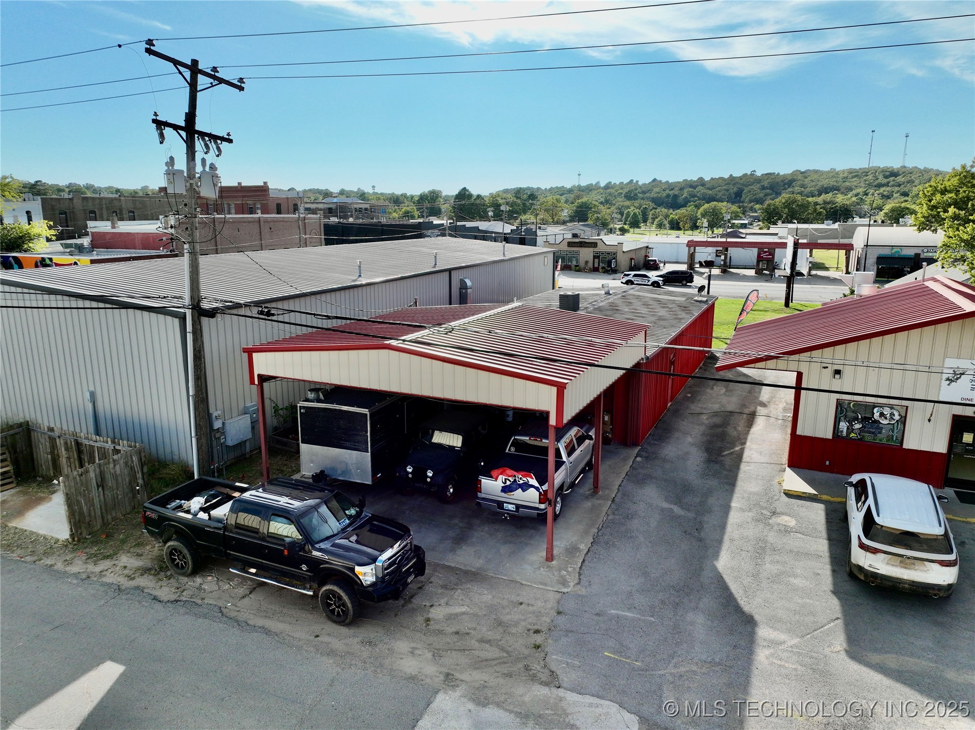 313 N Front Street Property Photo 3