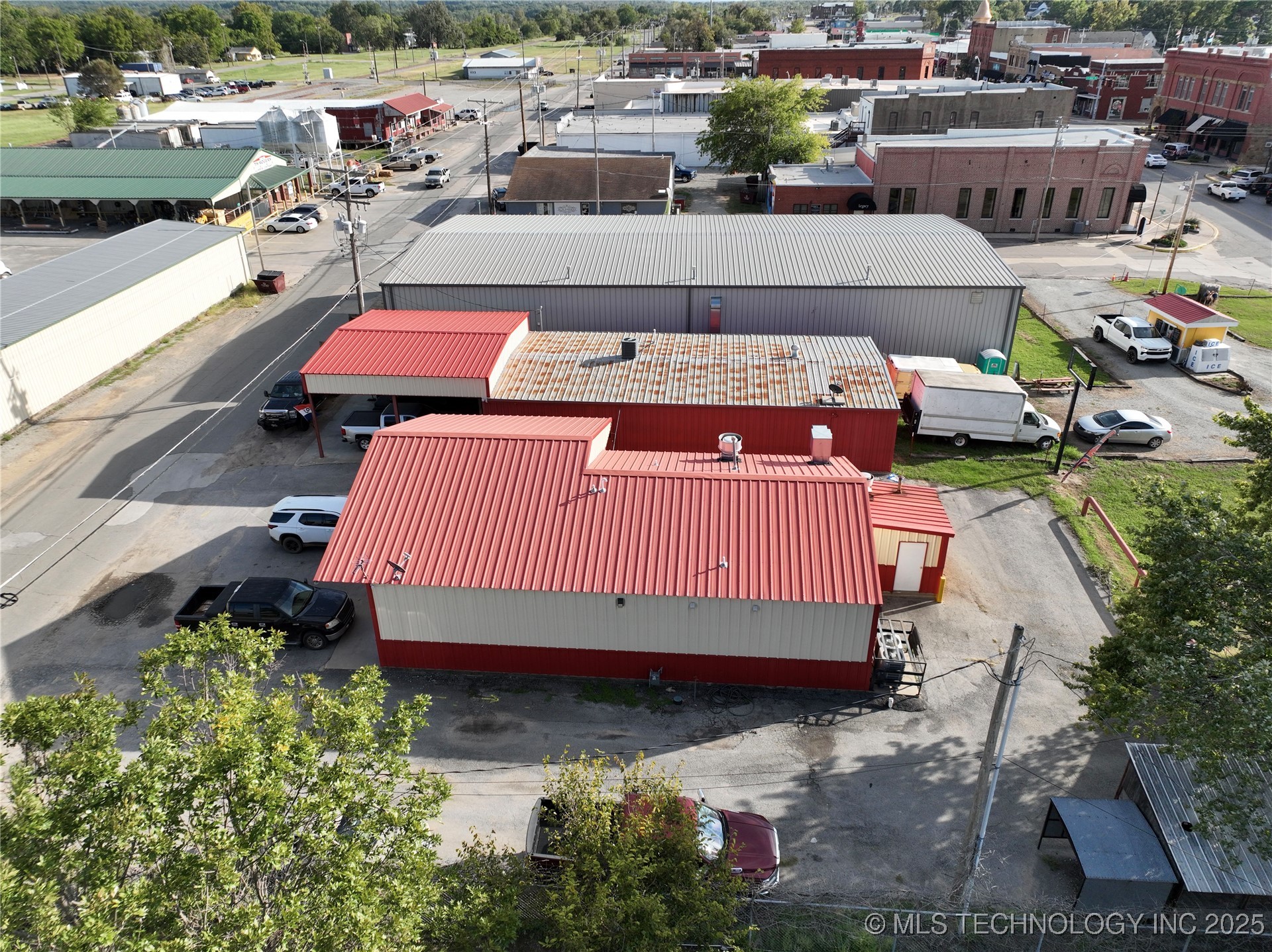 313 N Front Street Property Photo 5