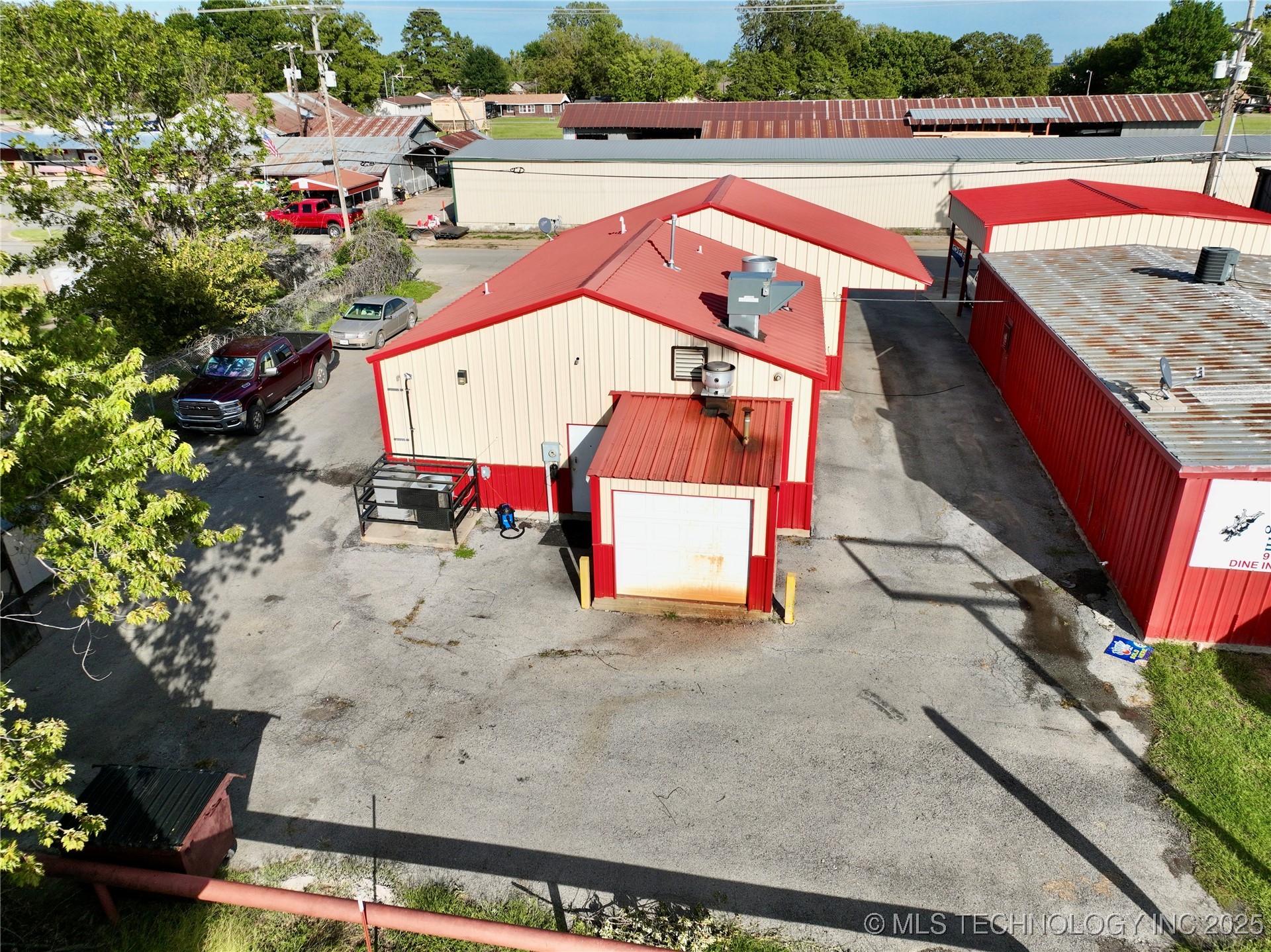 313 N Front Street Property Photo 6