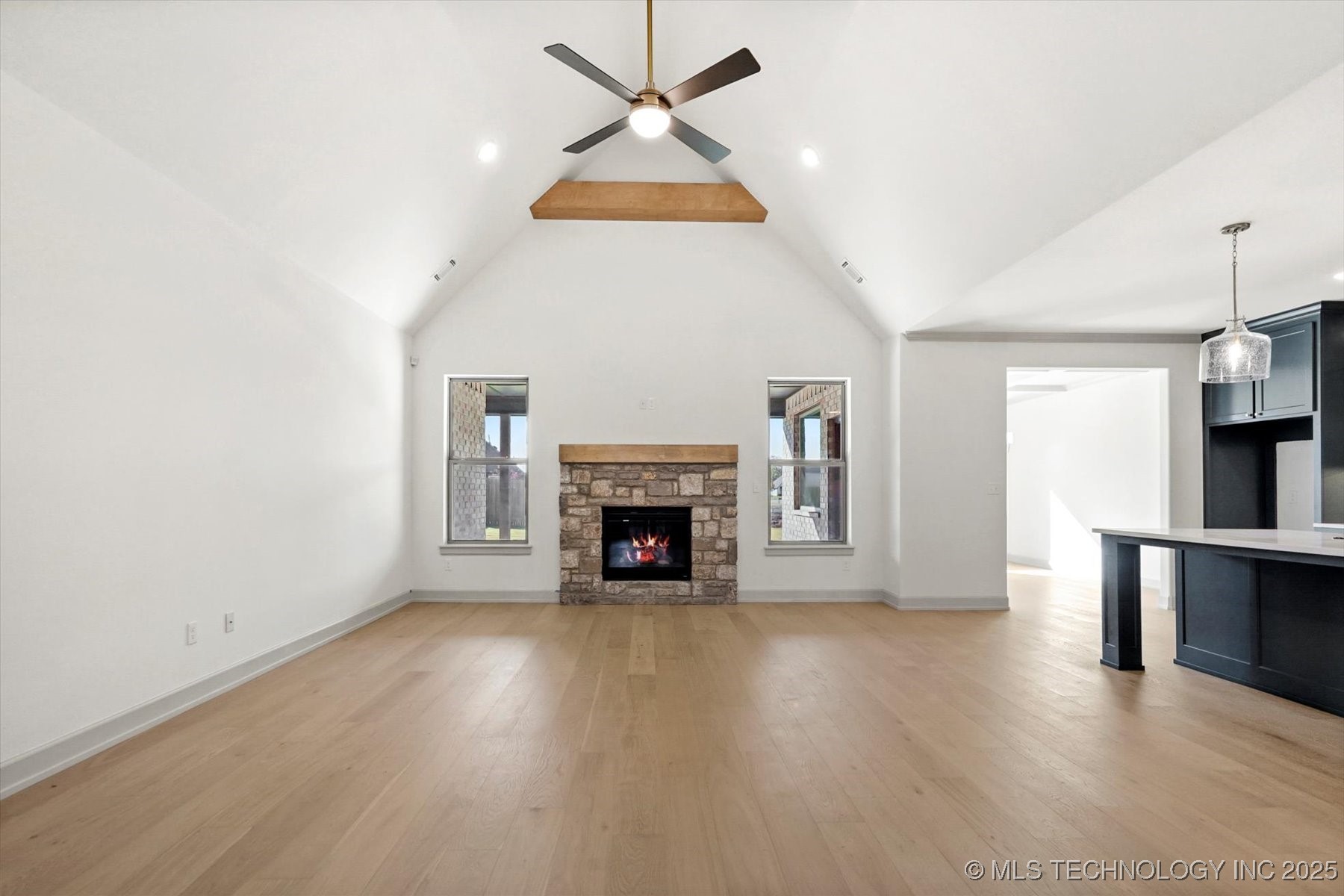 7109 E Queens Street Property Photo 5