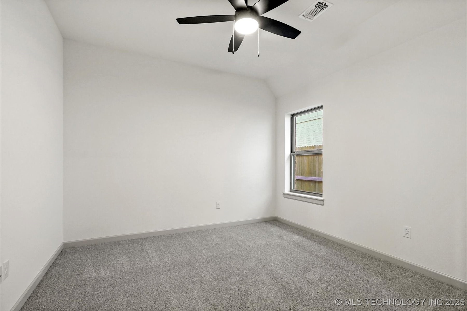 7109 E Queens Street Property Photo 27