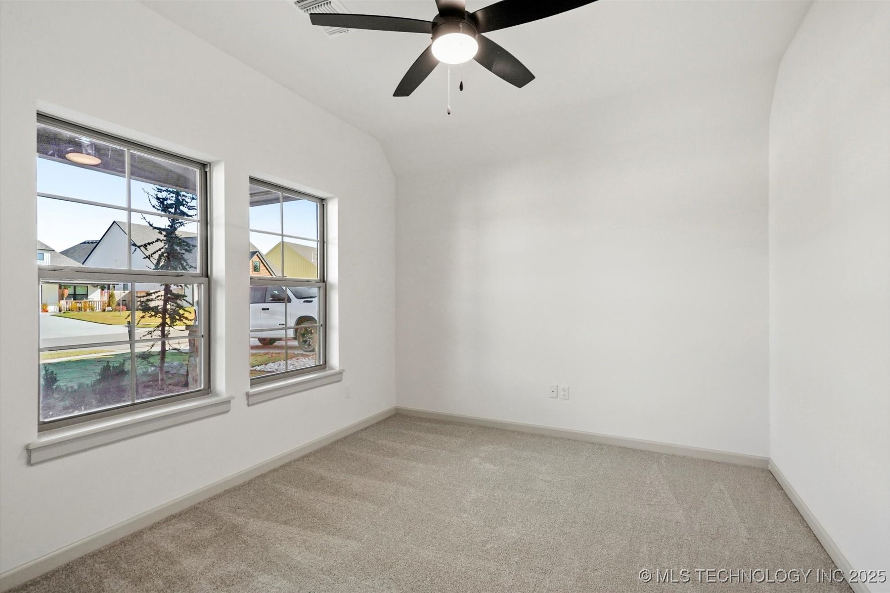 7109 E Queens Street Property Photo 33