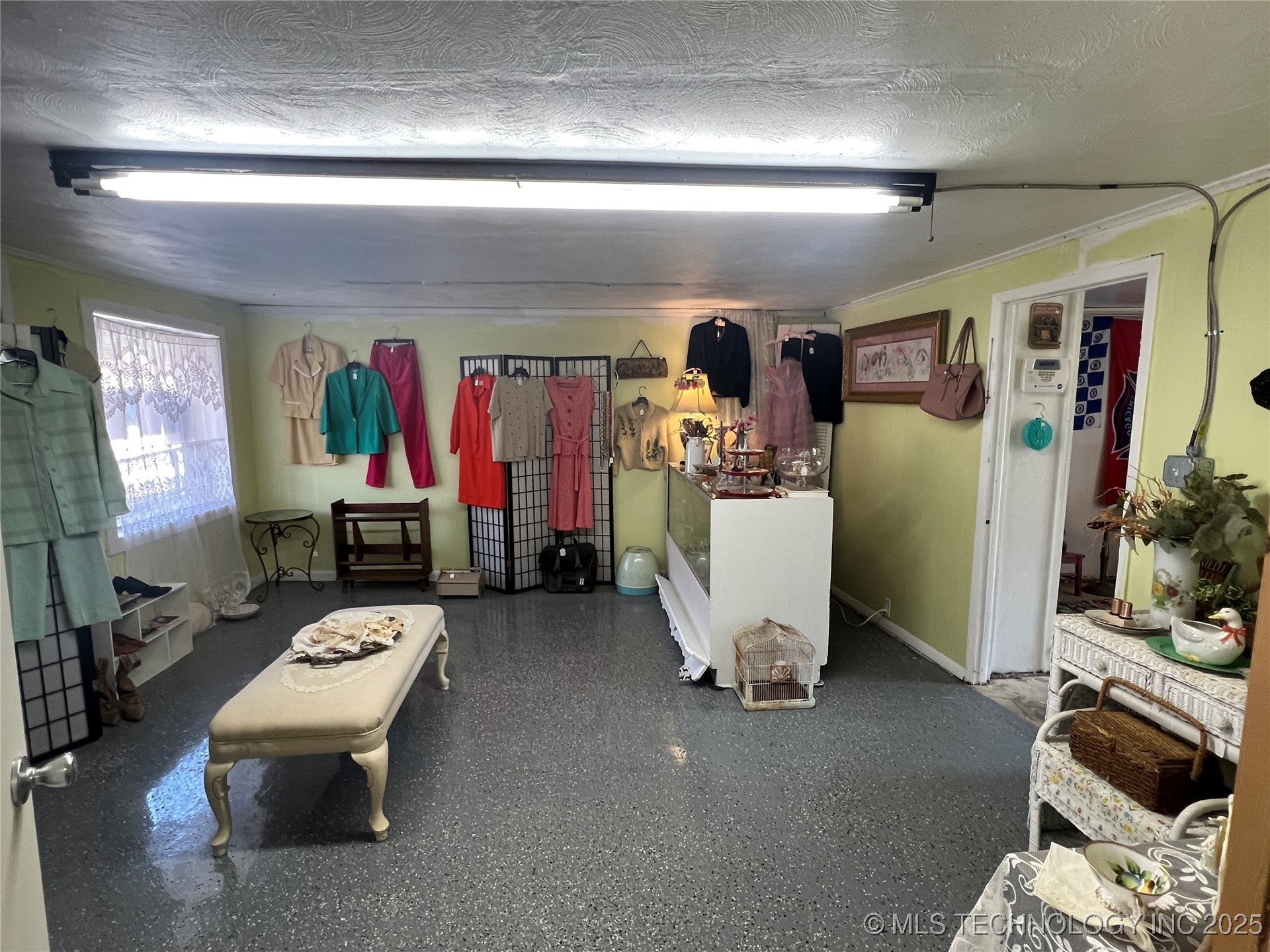 132 N Lee Property Photo 6