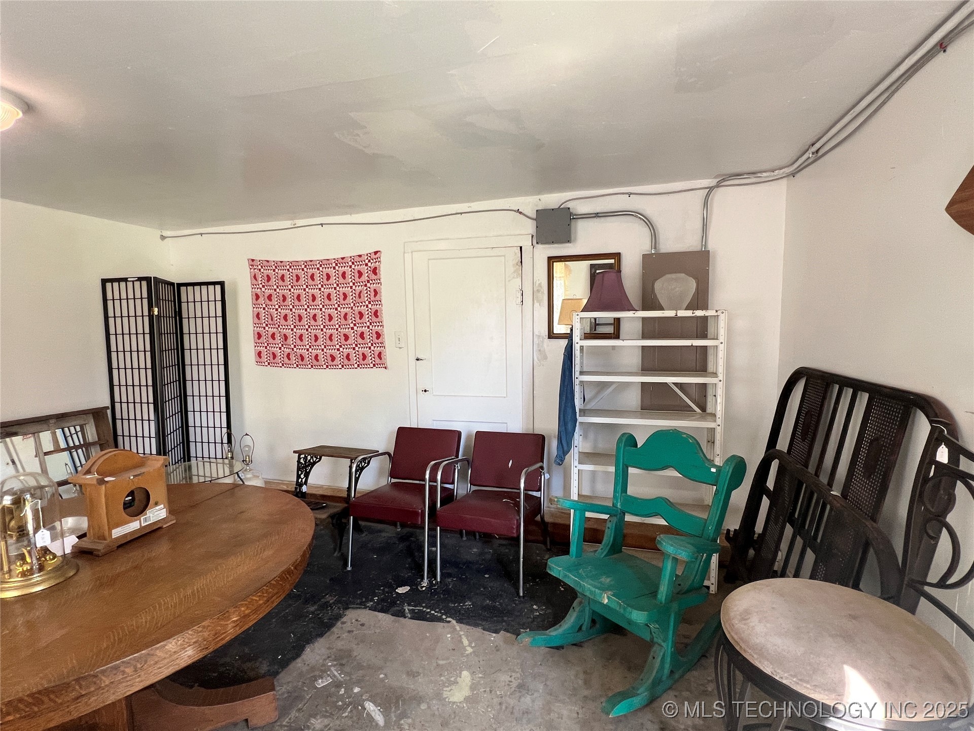 132 N Lee Property Photo 10