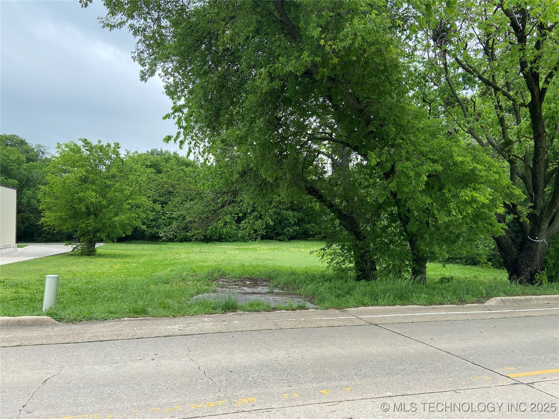 0 Commerce Property Photo 1