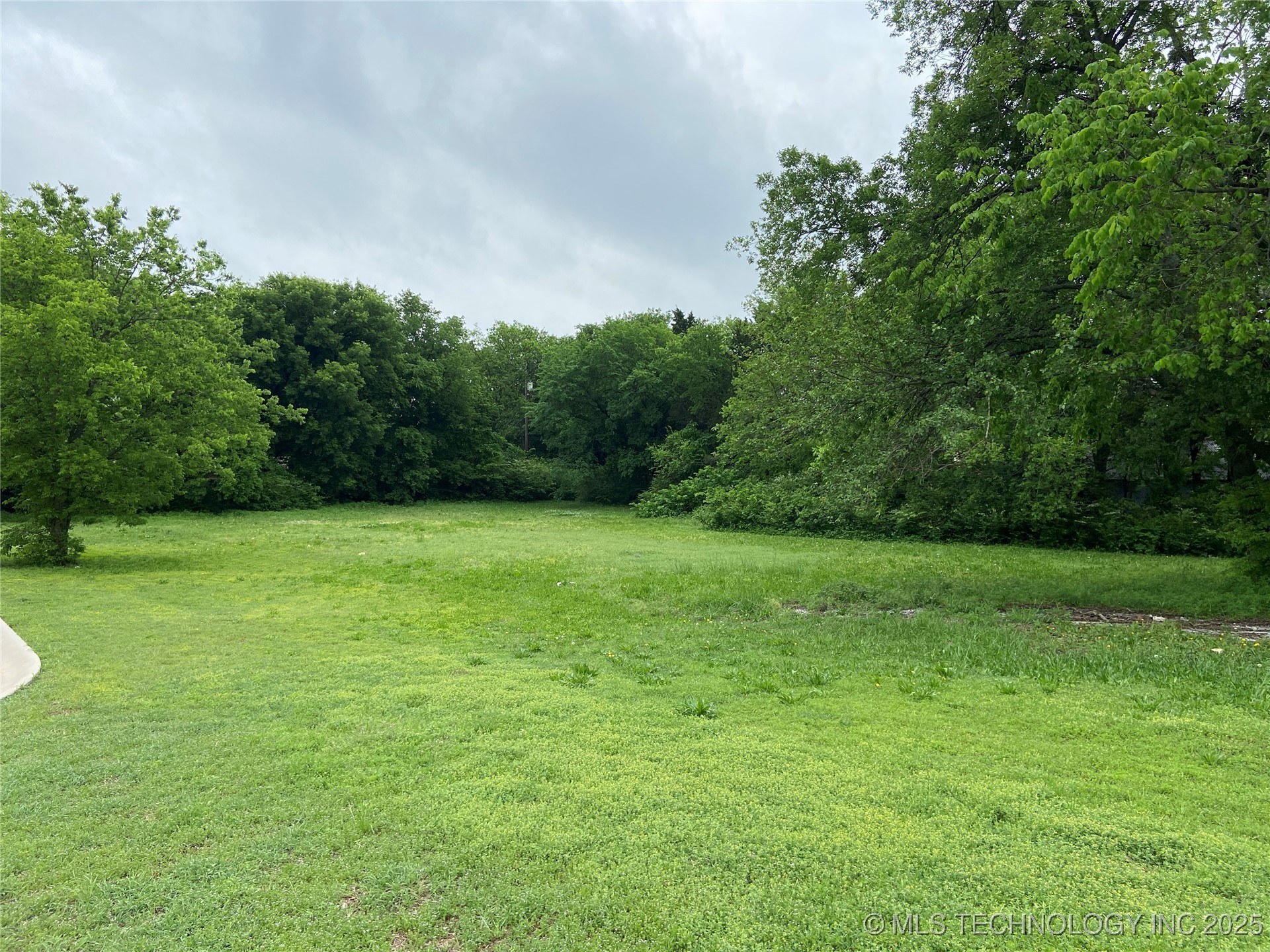 0 Commerce Property Photo 2