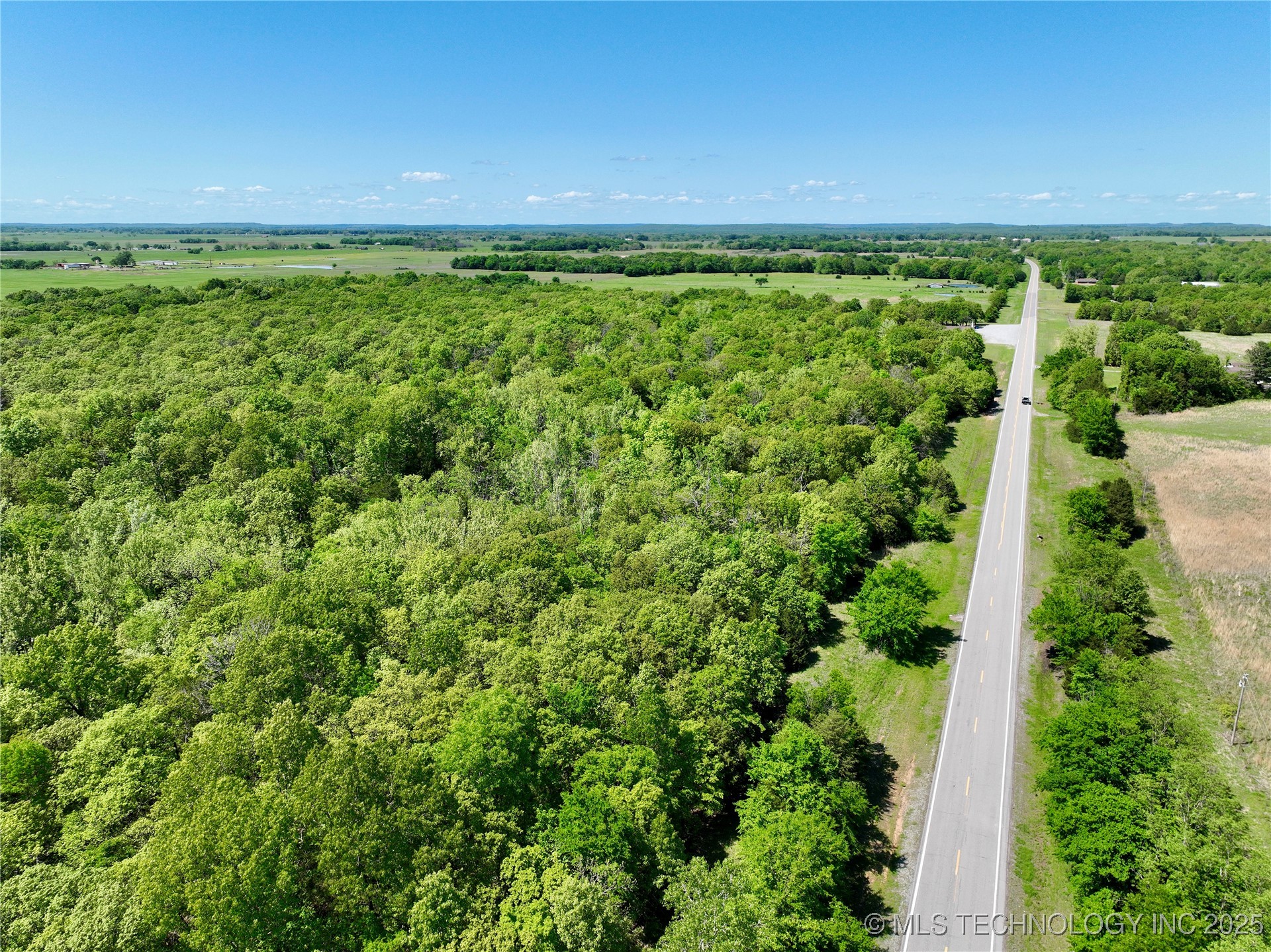 220 Wild Rose Road Property Photo 3