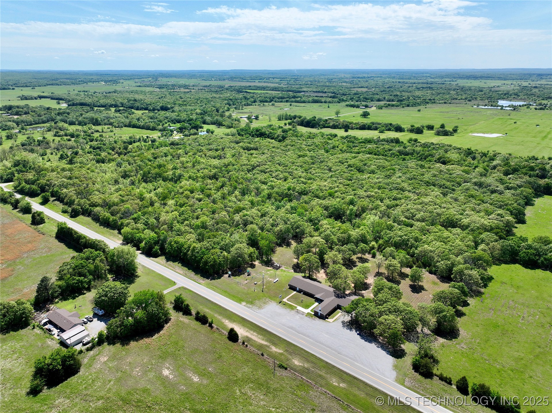 220 Wild Rose Road Property Photo 6