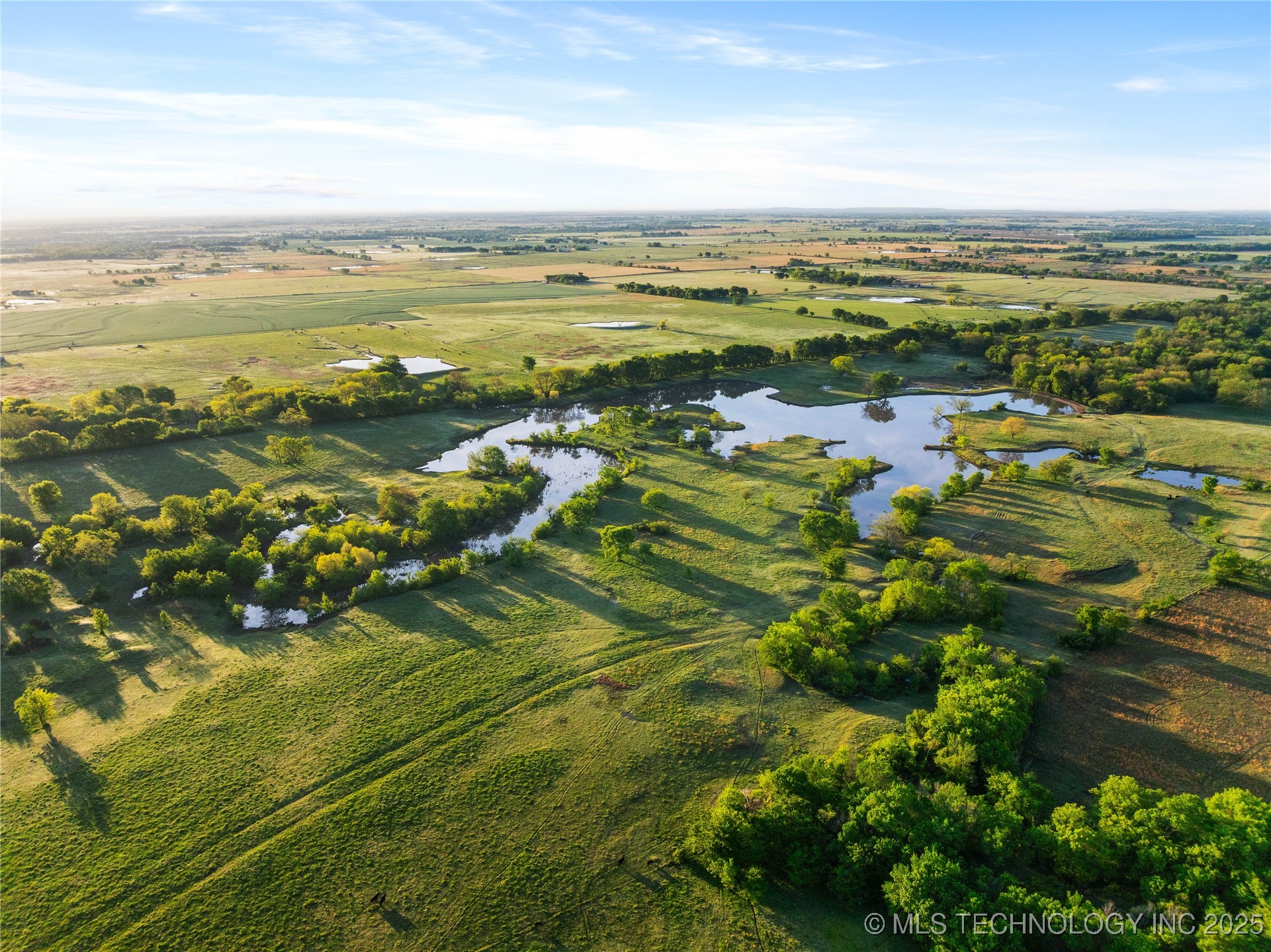 12785 N 280 Road Property Photo 4