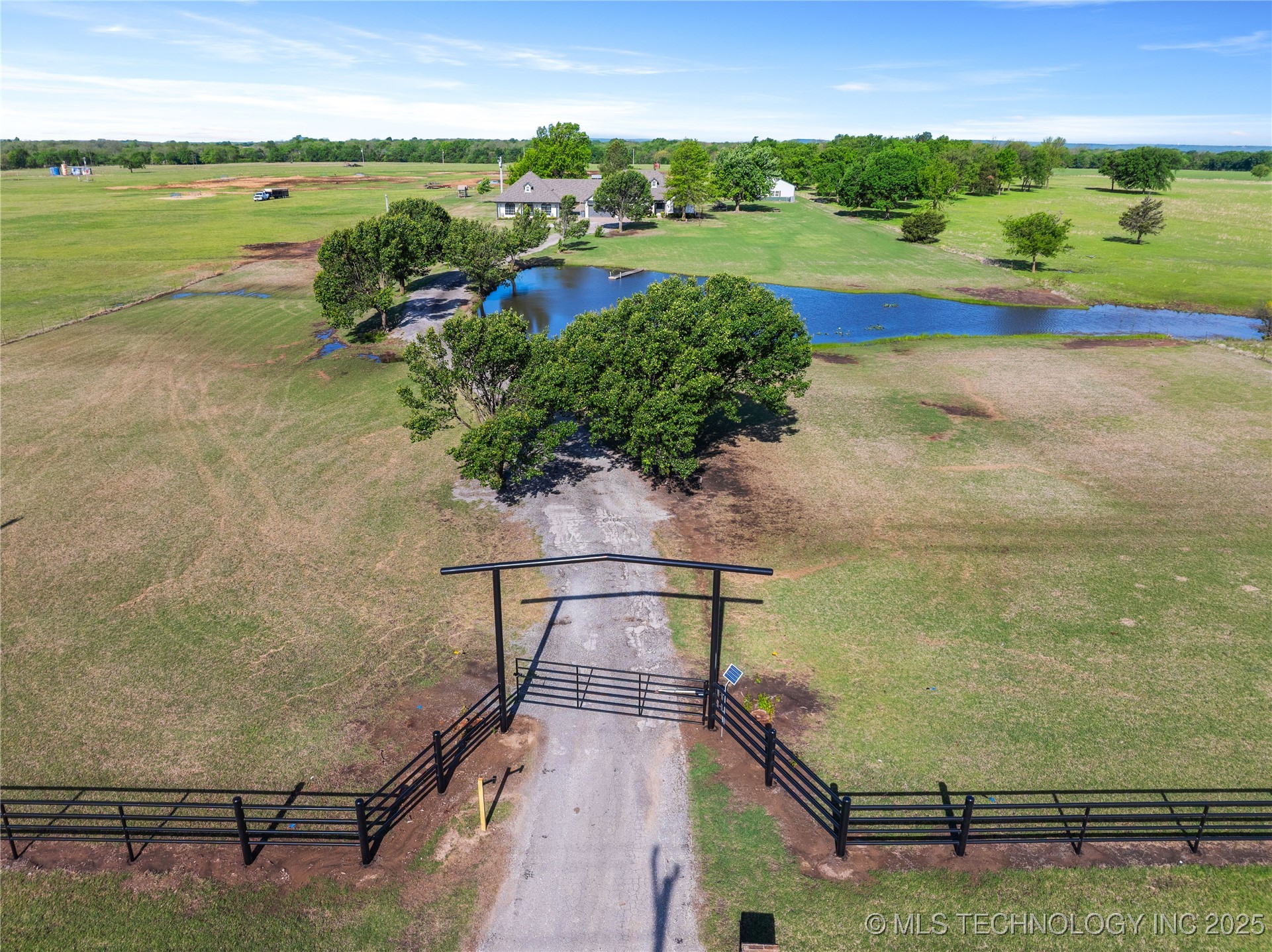 12785 N 280 Road Property Photo 6