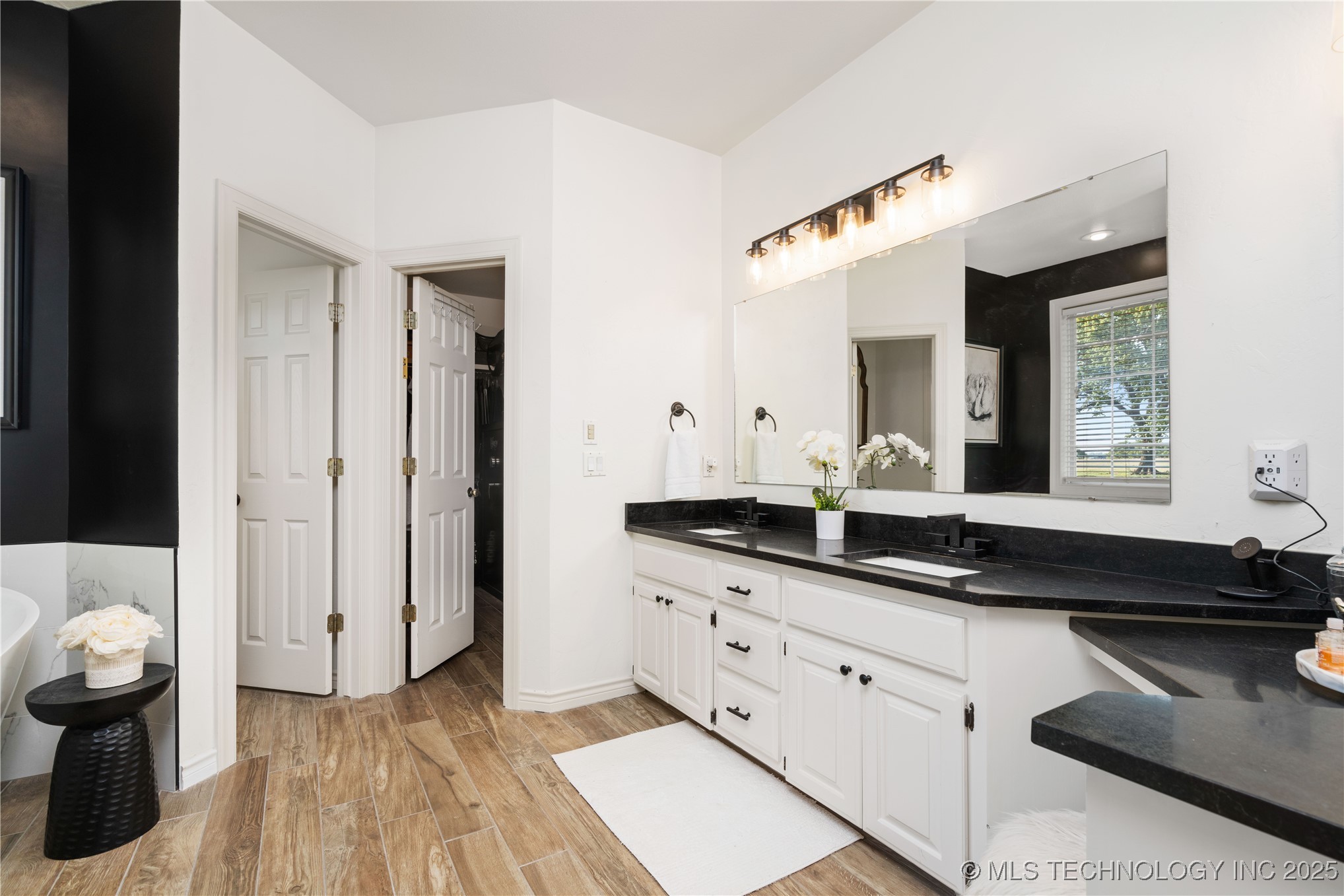 12785 N 280 Road Property Photo 21