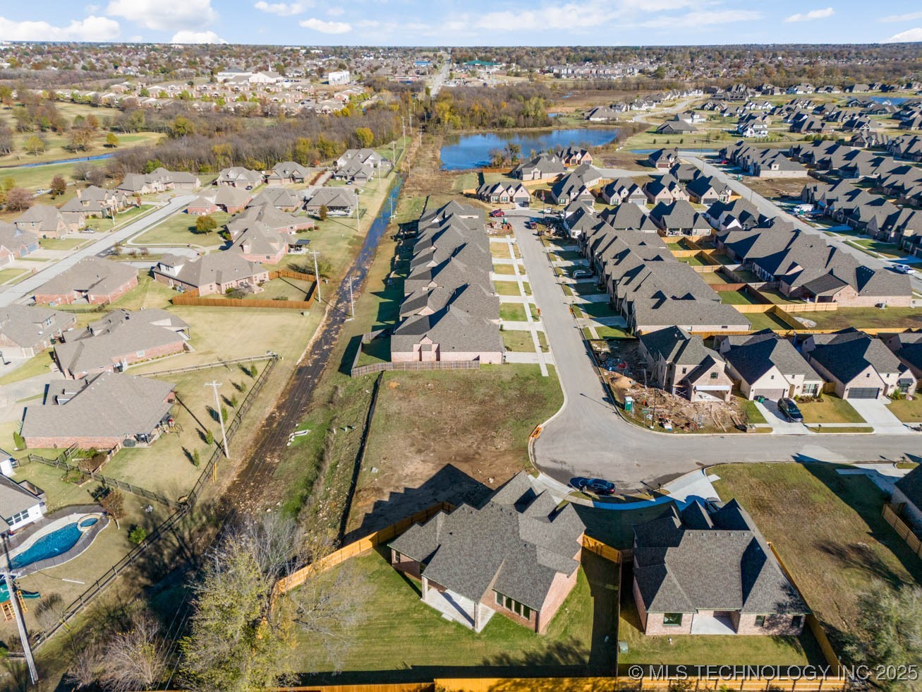 14500 E 79th Street North Property Photo 5