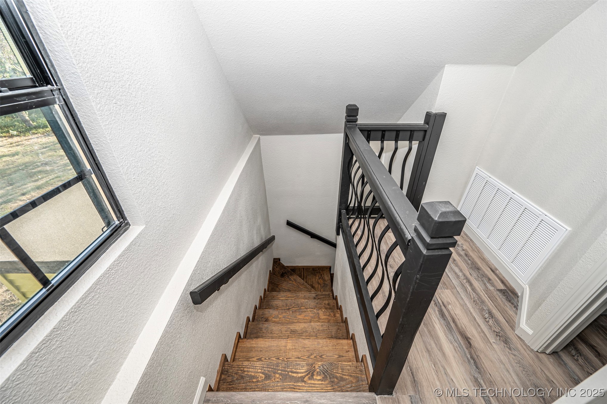 731 8th Avenue Nw Property Photo 8