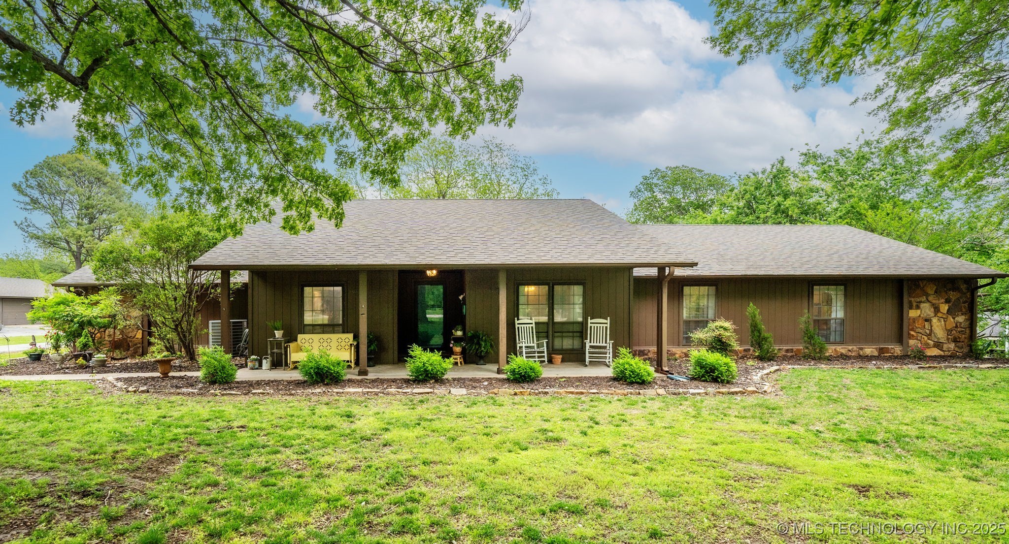 1908 College Park Road Property Photo 1