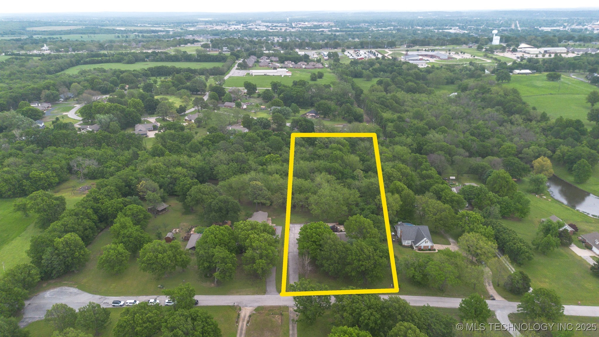 1908 College Park Road Property Photo 5