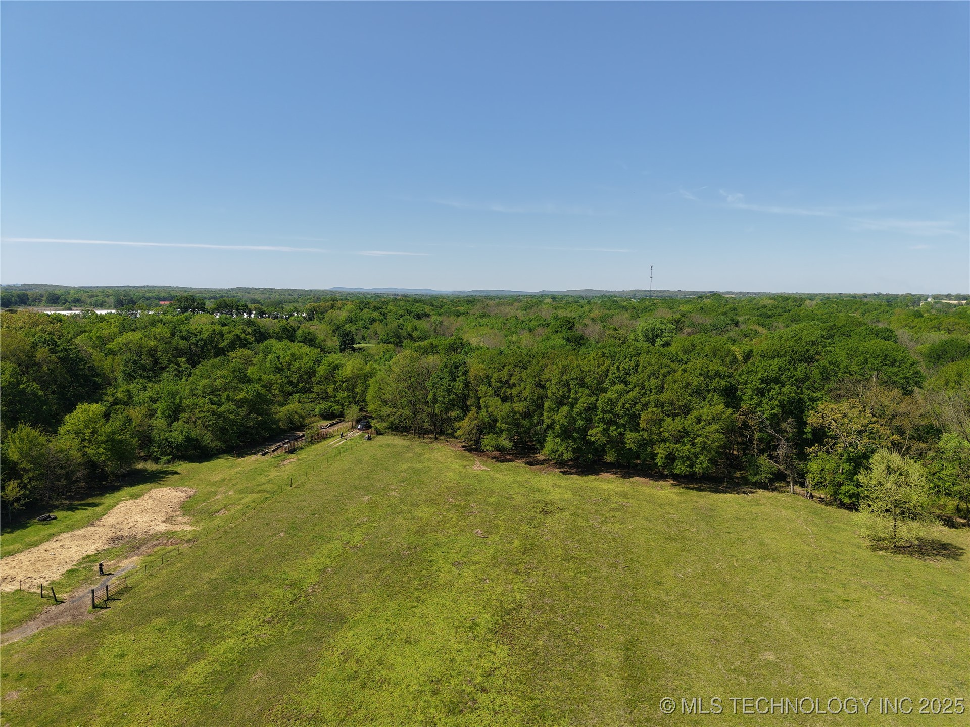 280th Road Property Photo 5