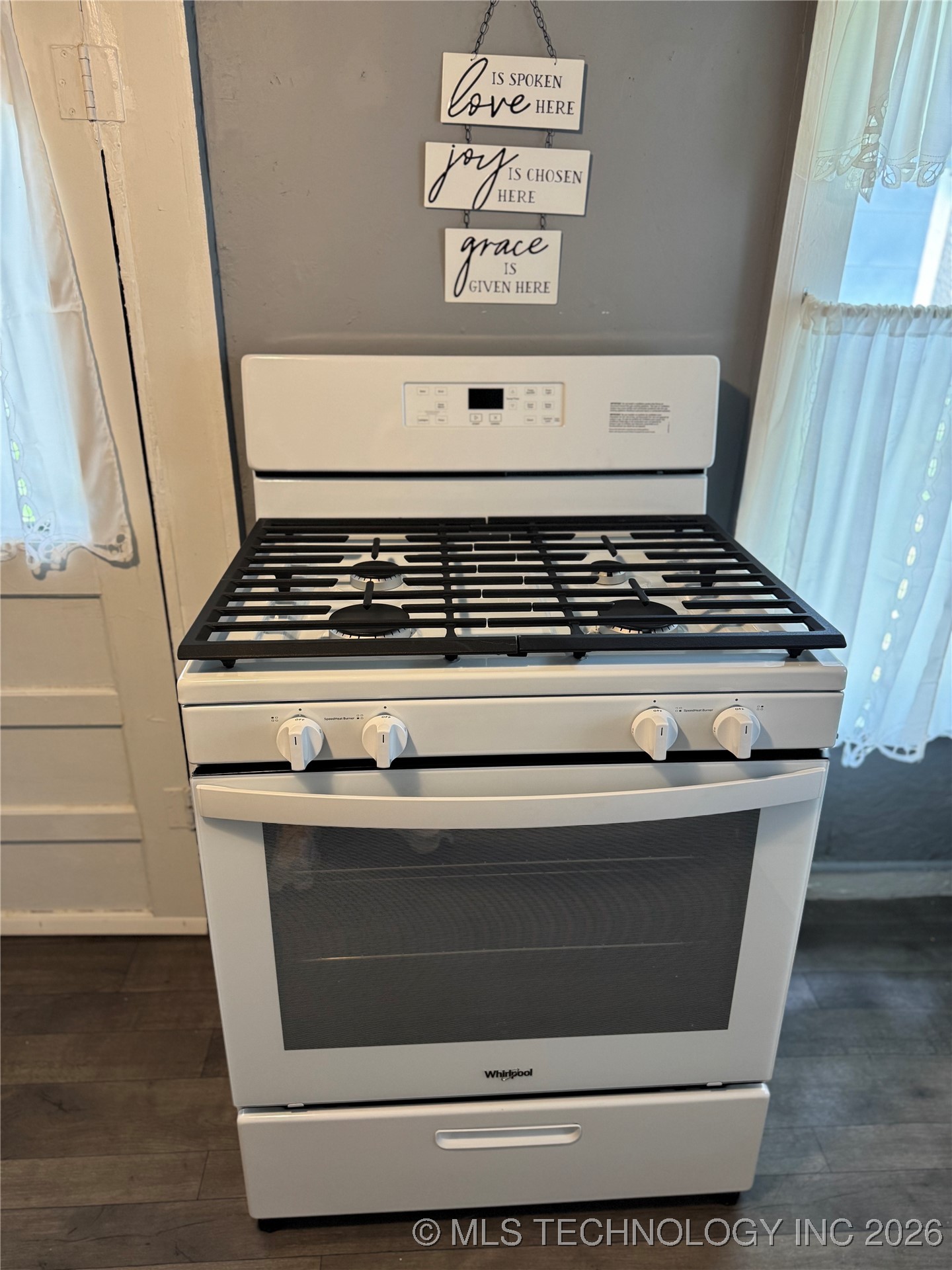 408 S Clark Street Property Photo 5