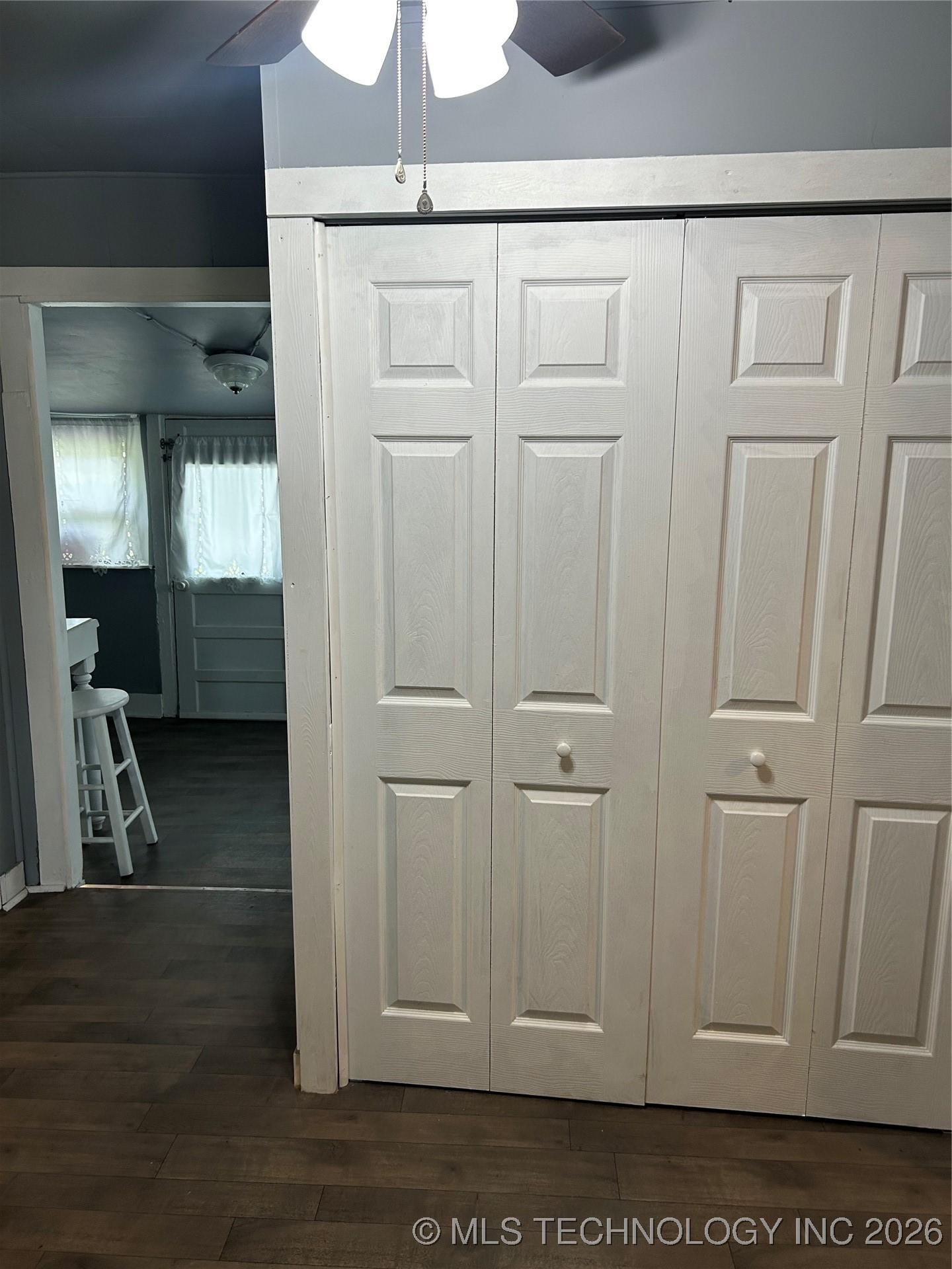 408 S Clark Street Property Photo 7