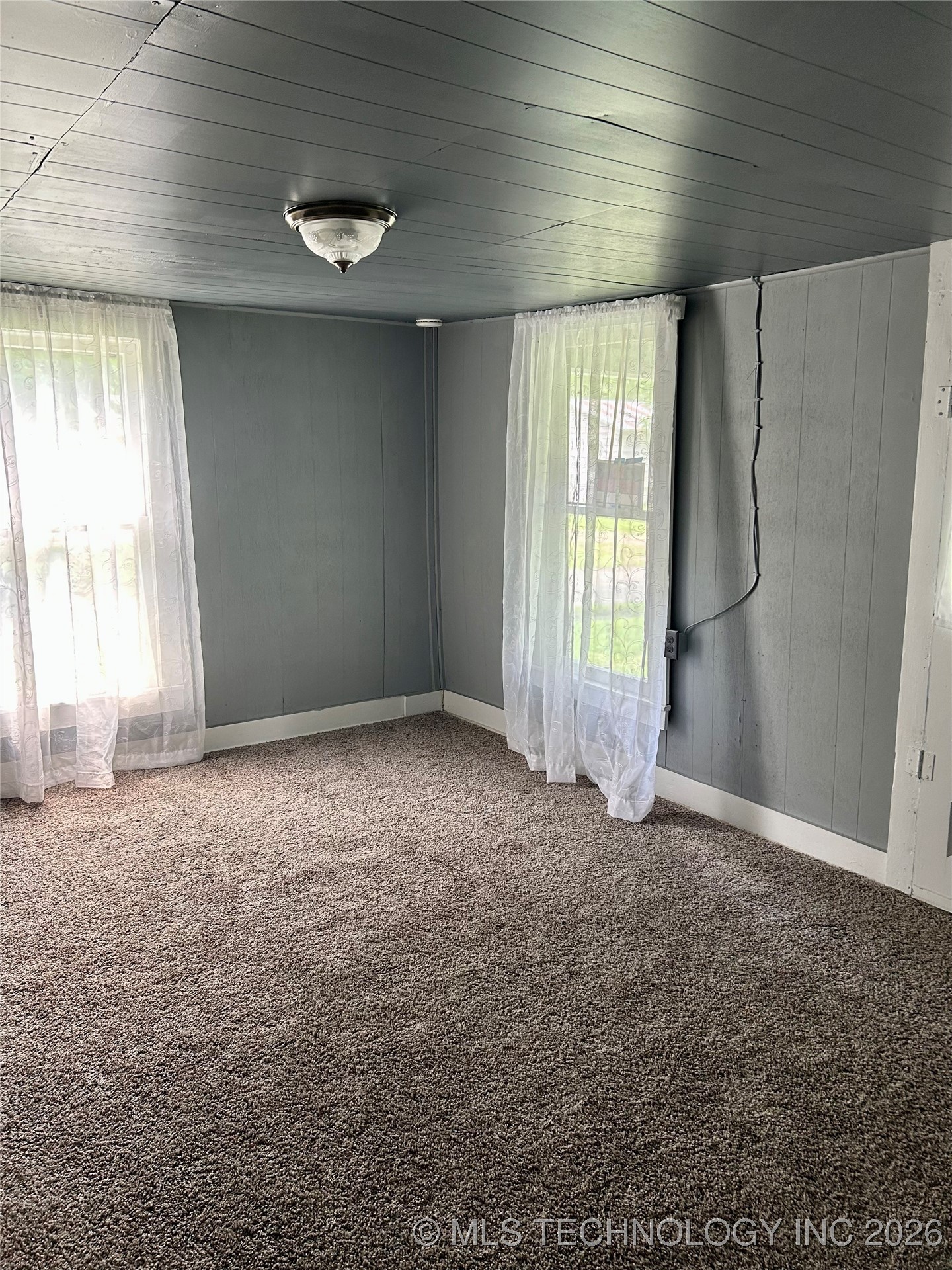 408 S Clark Street Property Photo 10