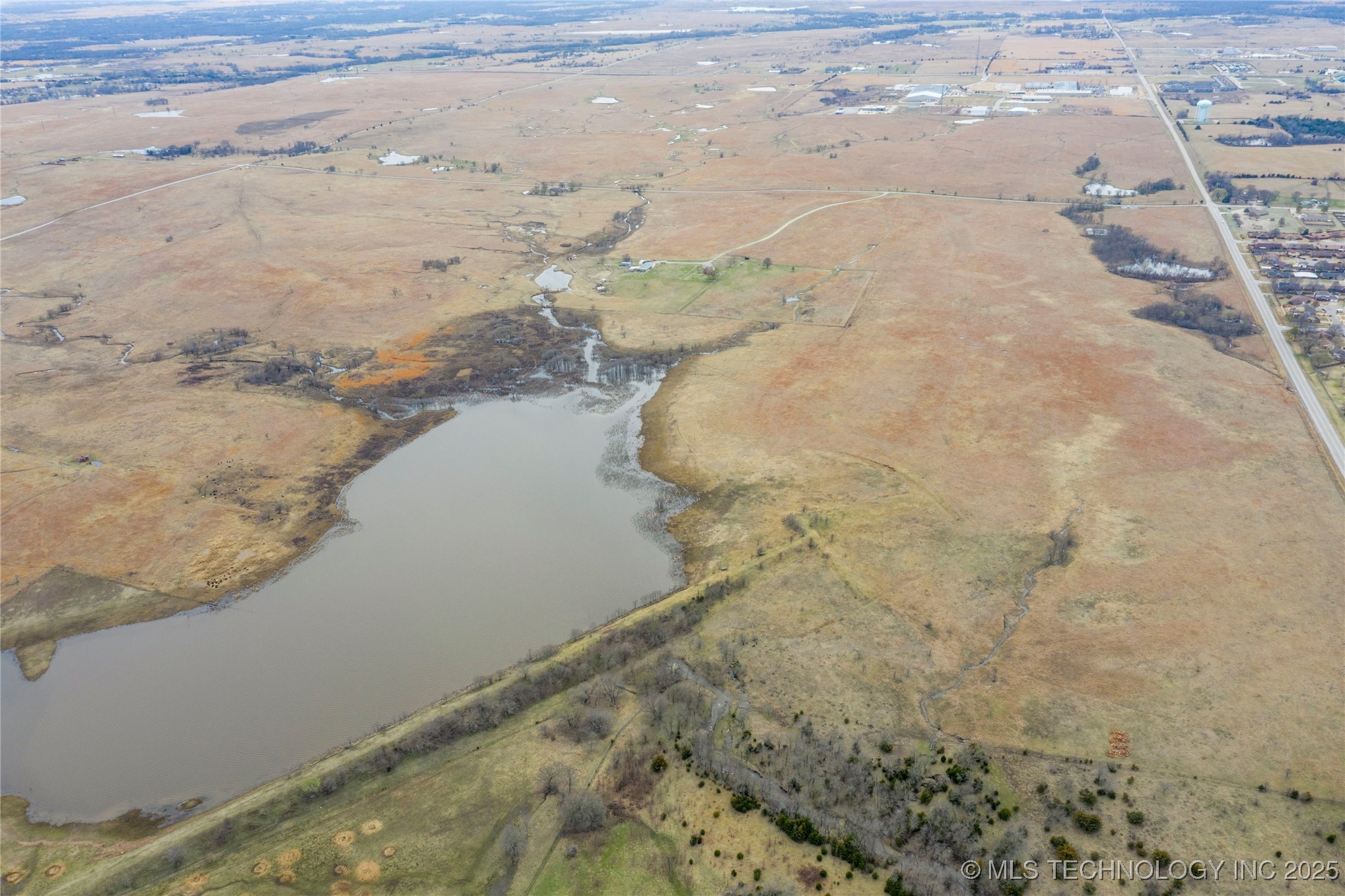 Bison Road Property Photo 5