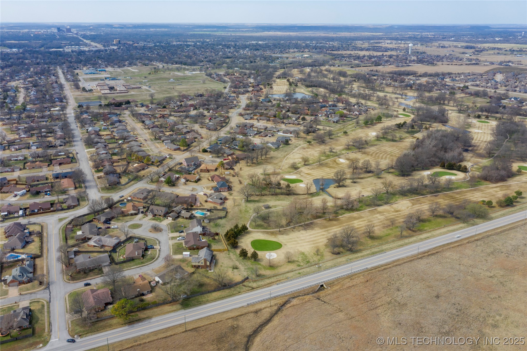 Bison Road Property Photo 6