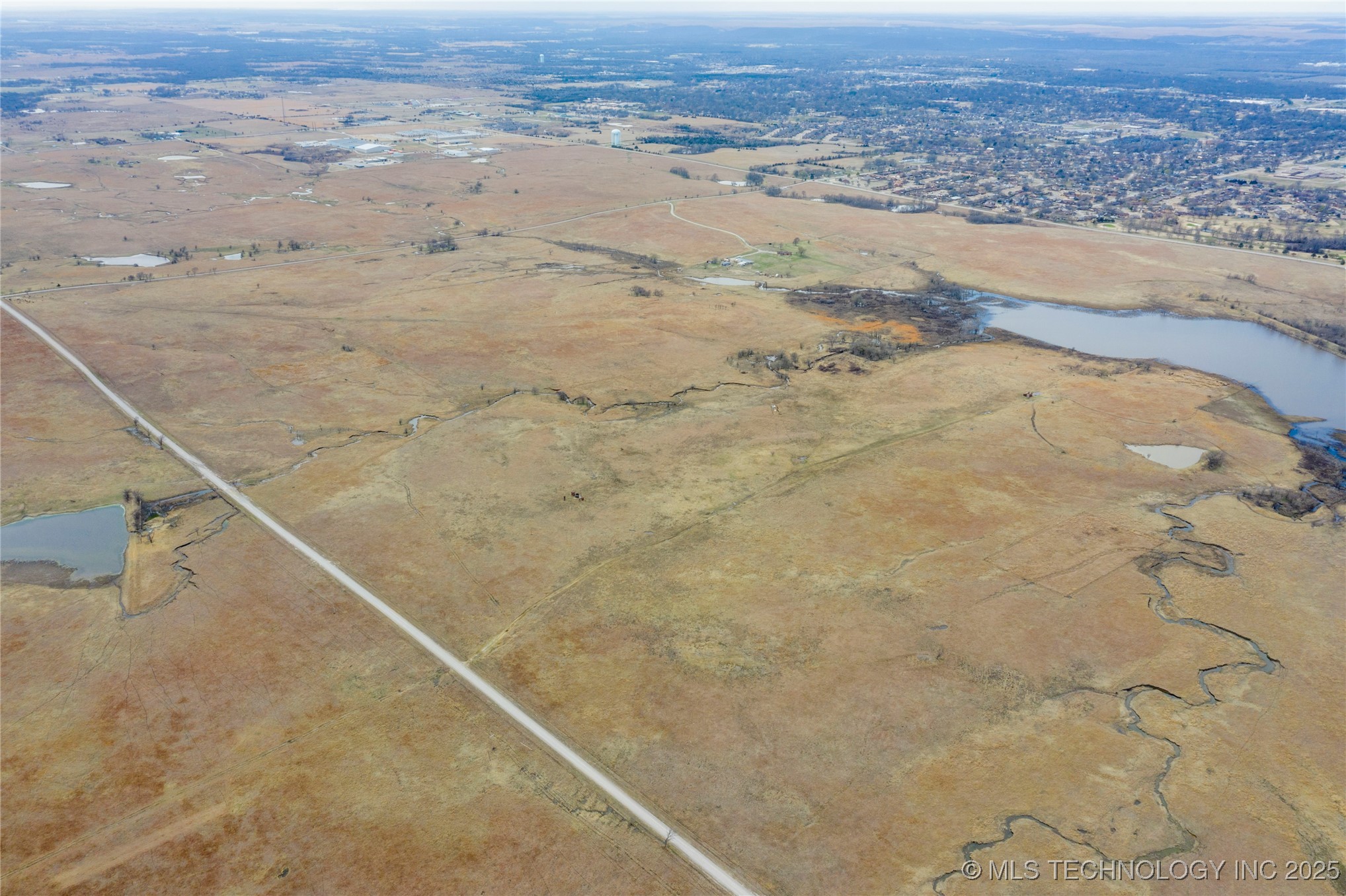 Bison Road Property Photo 9