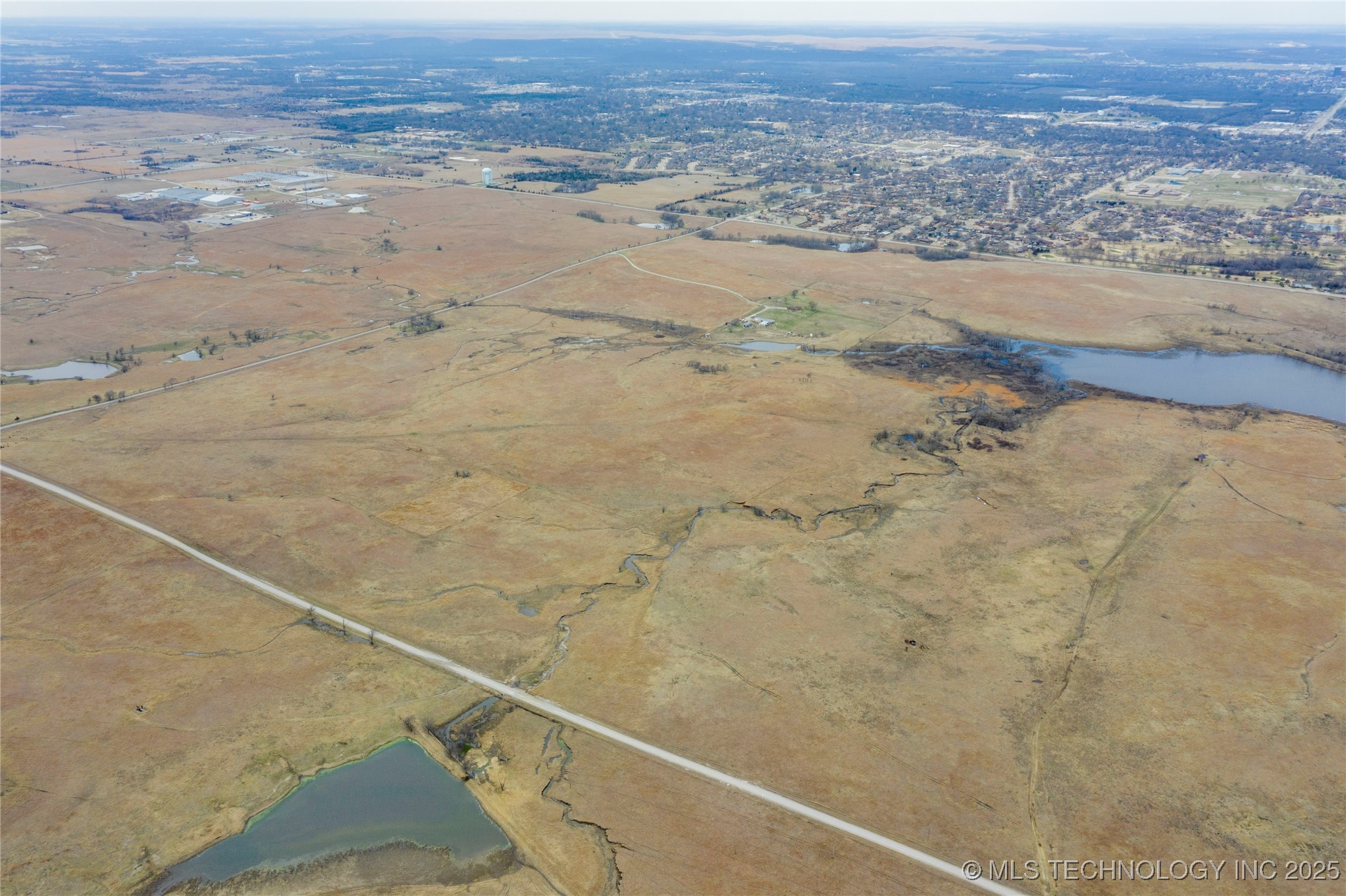 Bison Road Property Photo 10