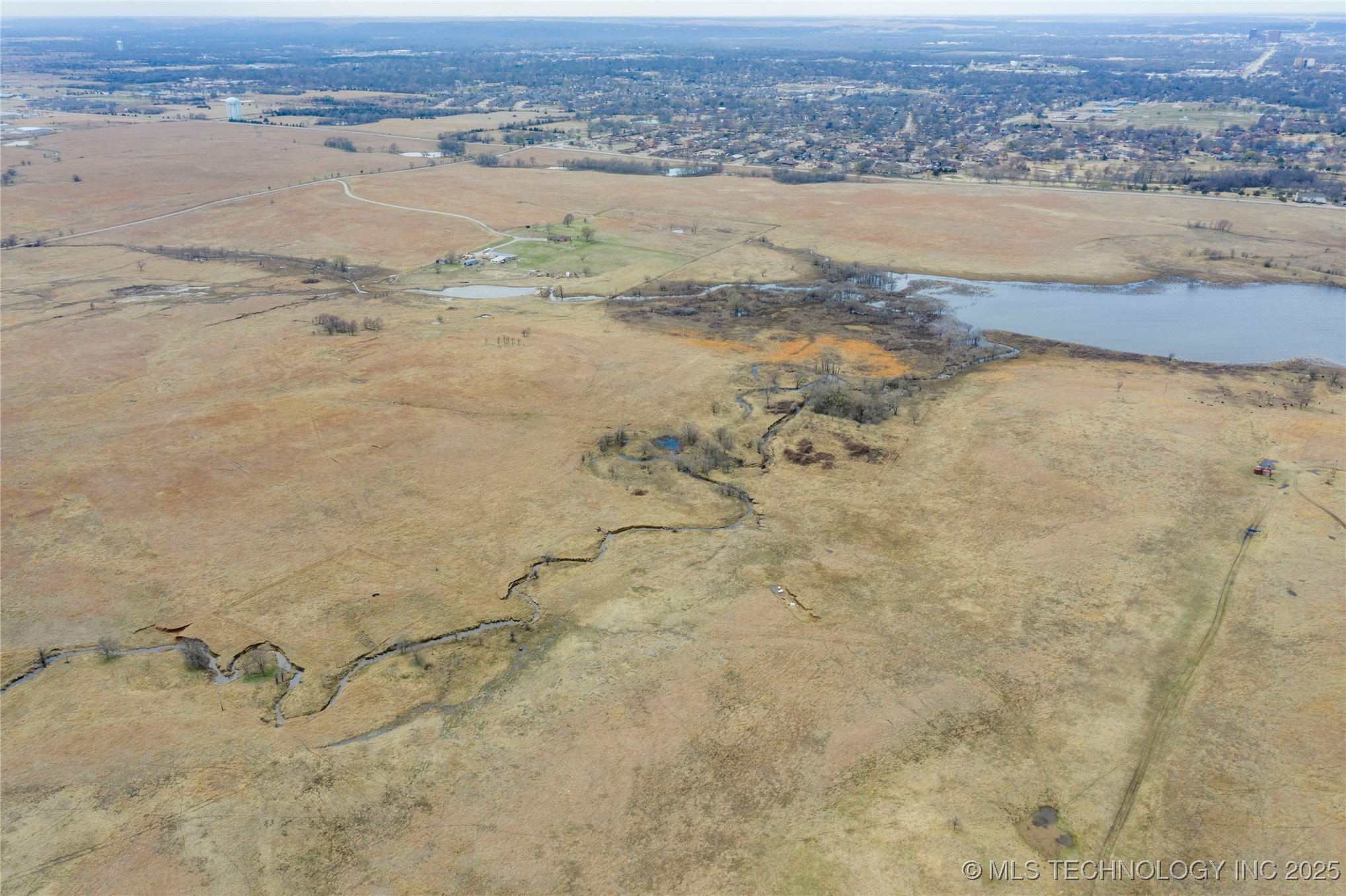 Bison Road Property Photo 11