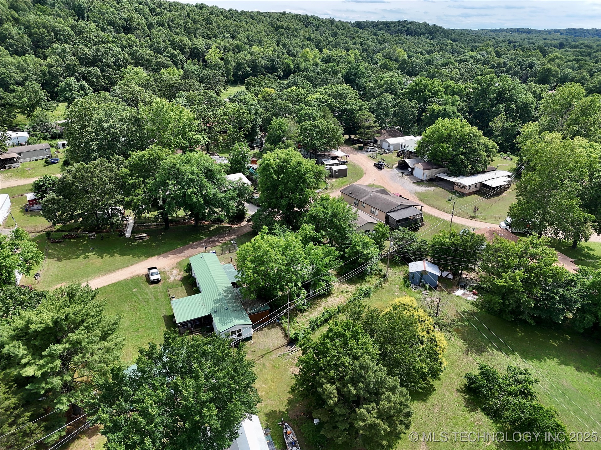 105 Oak Property Photo 9