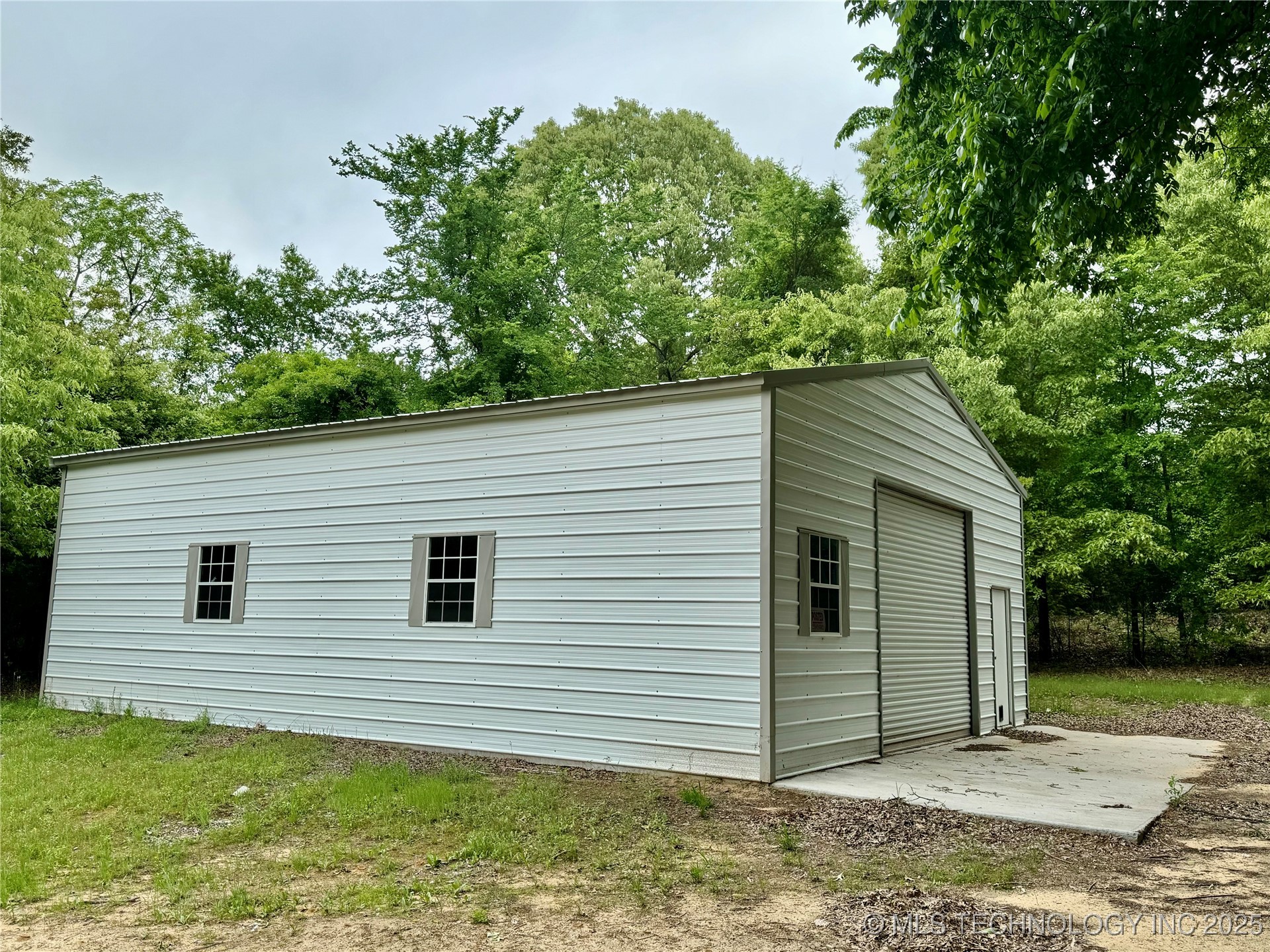21179 E Standridge Property Photo 7