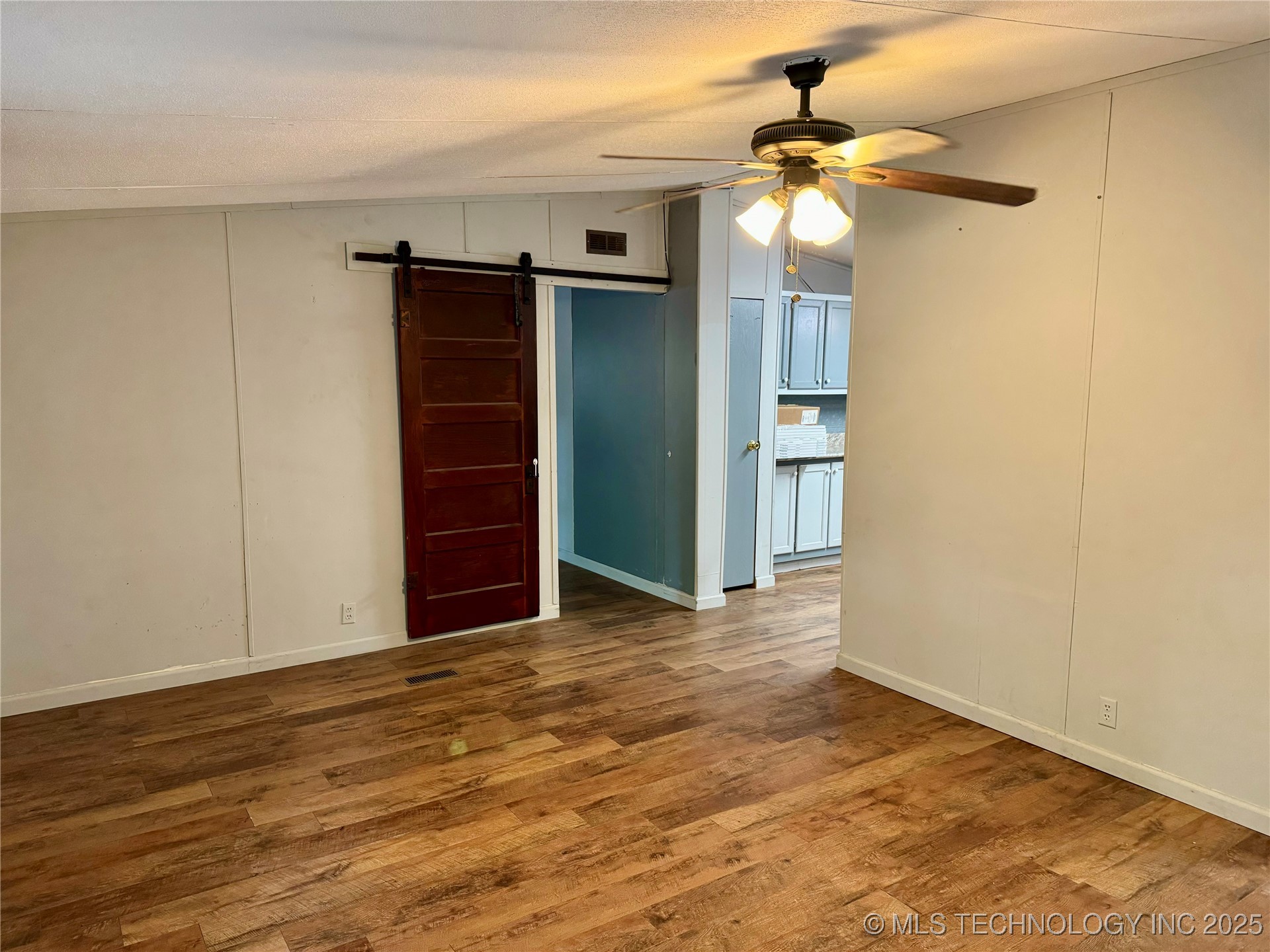 21179 E Standridge Property Photo 15