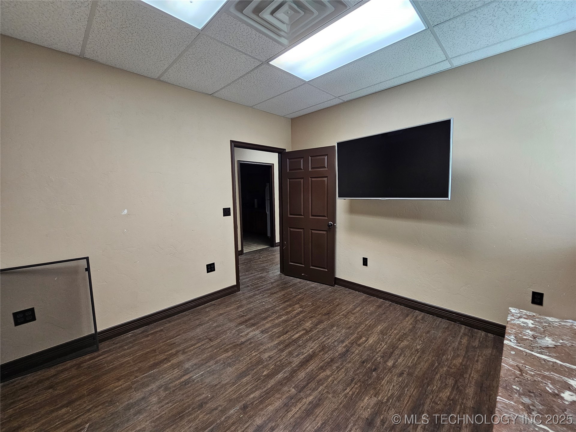 2247 W Mockingbird Property Photo 9