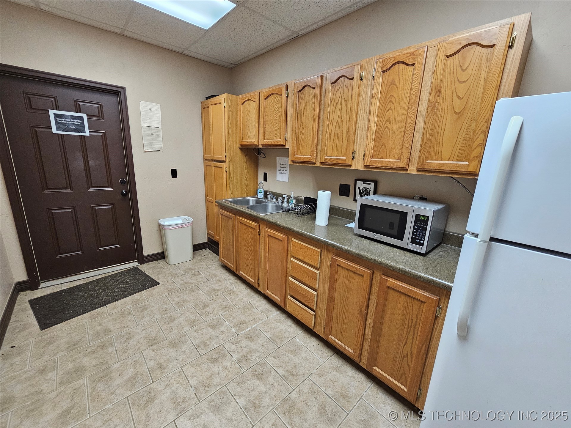 2247 W Mockingbird Property Photo 10